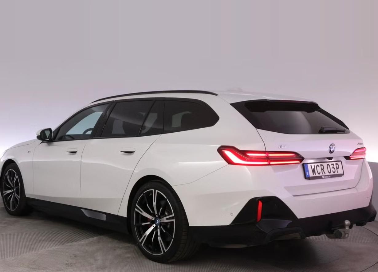 BMW i5, xDrive40 Touring M SoH 96% Taž - fotka 3
