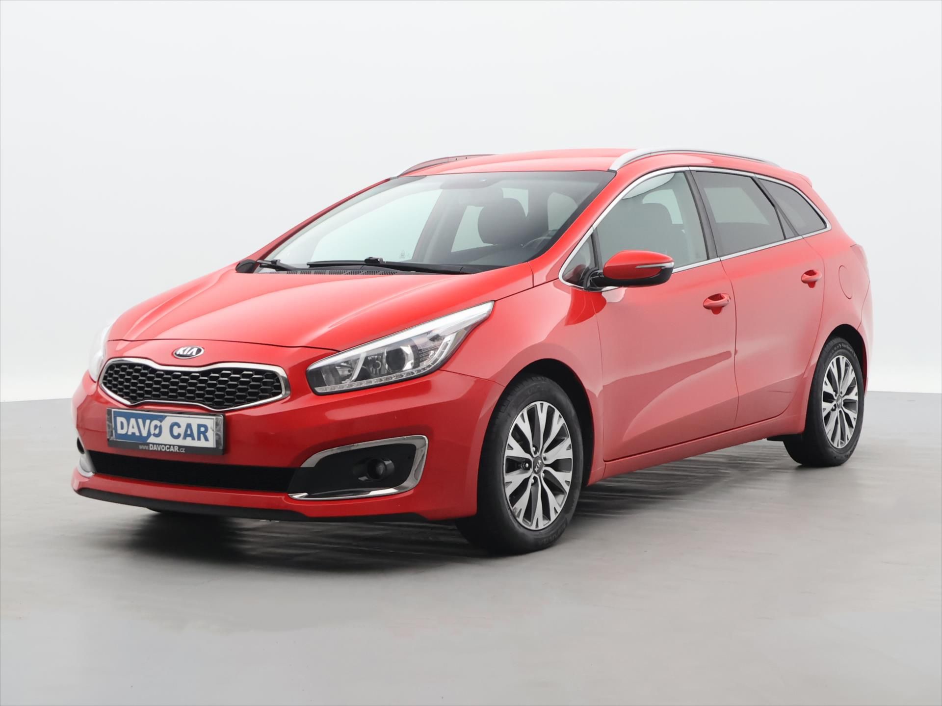 Kia Cee´d, 1,6 CRDI 100kW CZ Comfort Navi - fotka 3