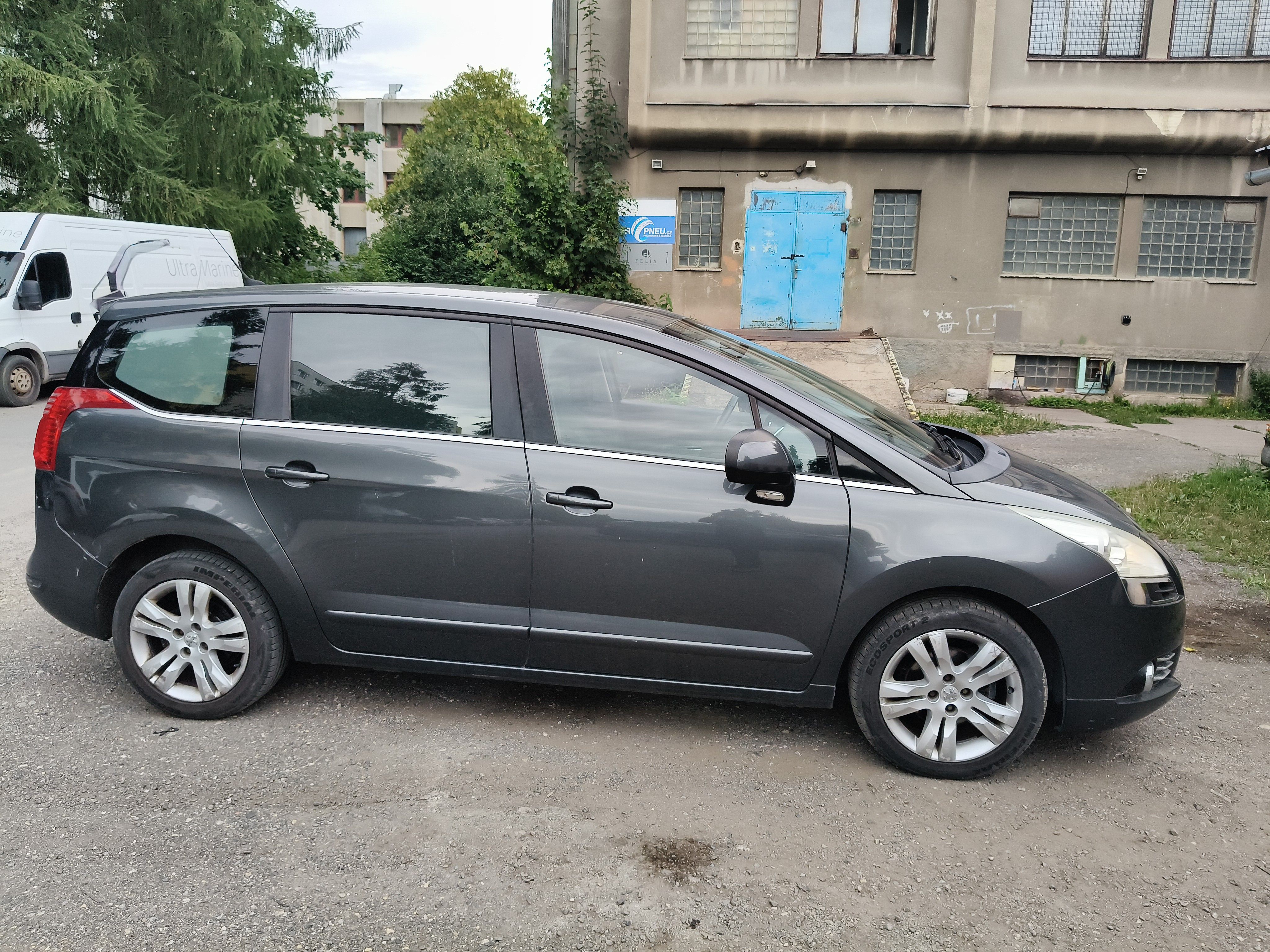 Peugeot 5008 - fotka 3