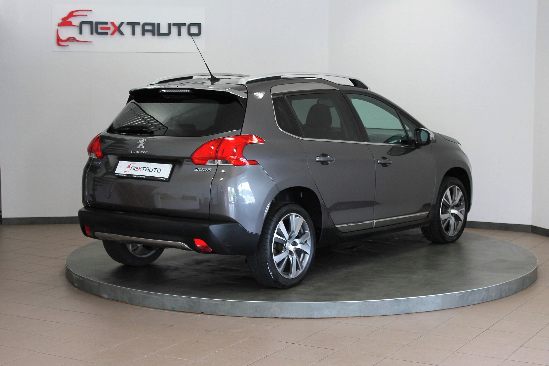 Peugeot 2008, 1.6 HDi 88kW ALLURE PANORAMA - fotka 5