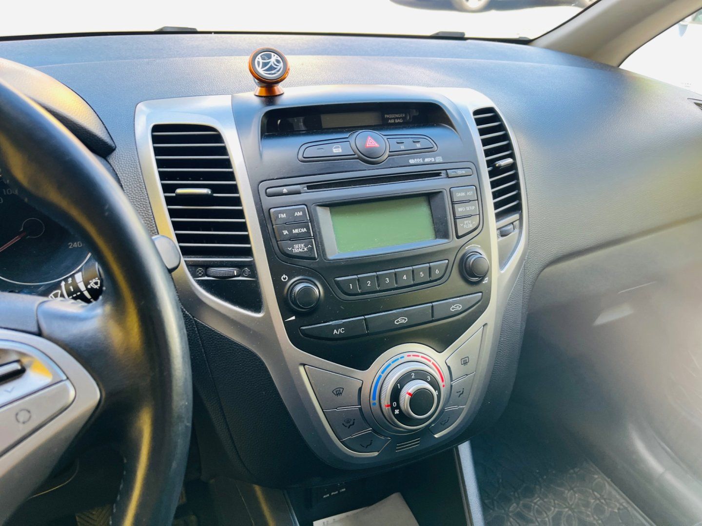Hyundai ix20, 1.4 i BENZÍN - fotka 6