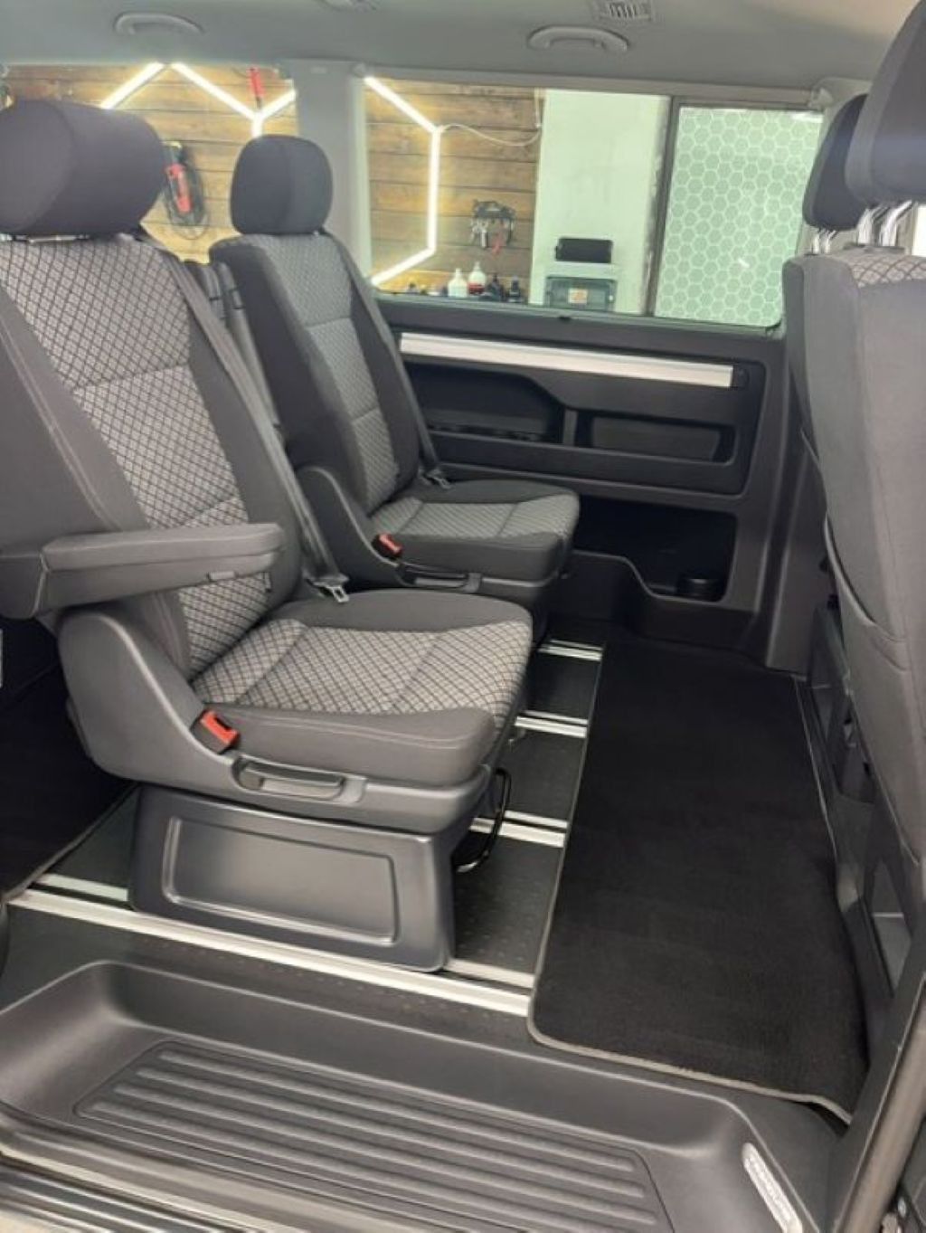 Volkswagen Multivan, 2.0 TDI 110kw dsg - fotka 6