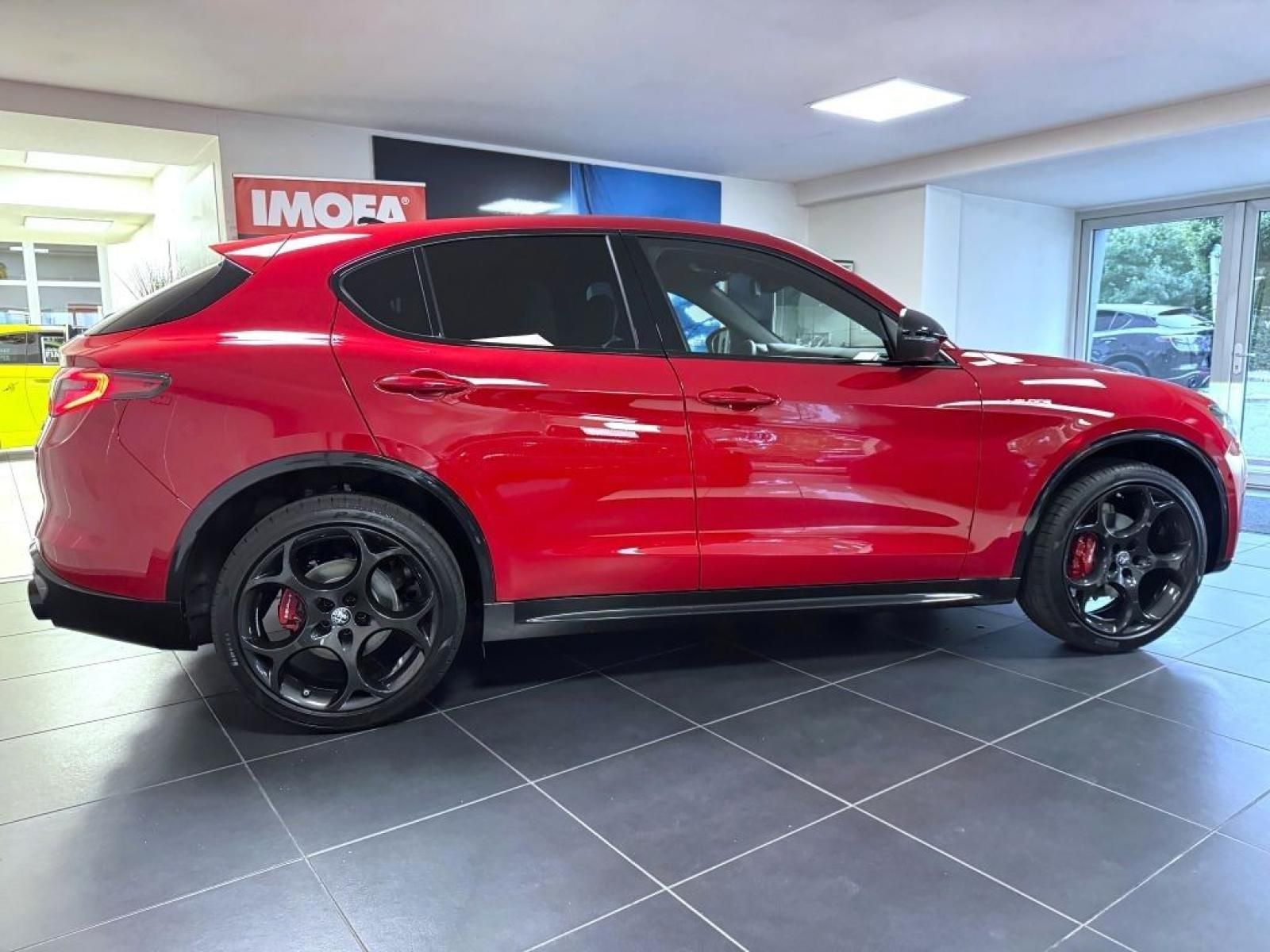 Alfa Romeo Stelvio, 2.0T 280k AT8 ZF Q4 4x4 - fotka 4