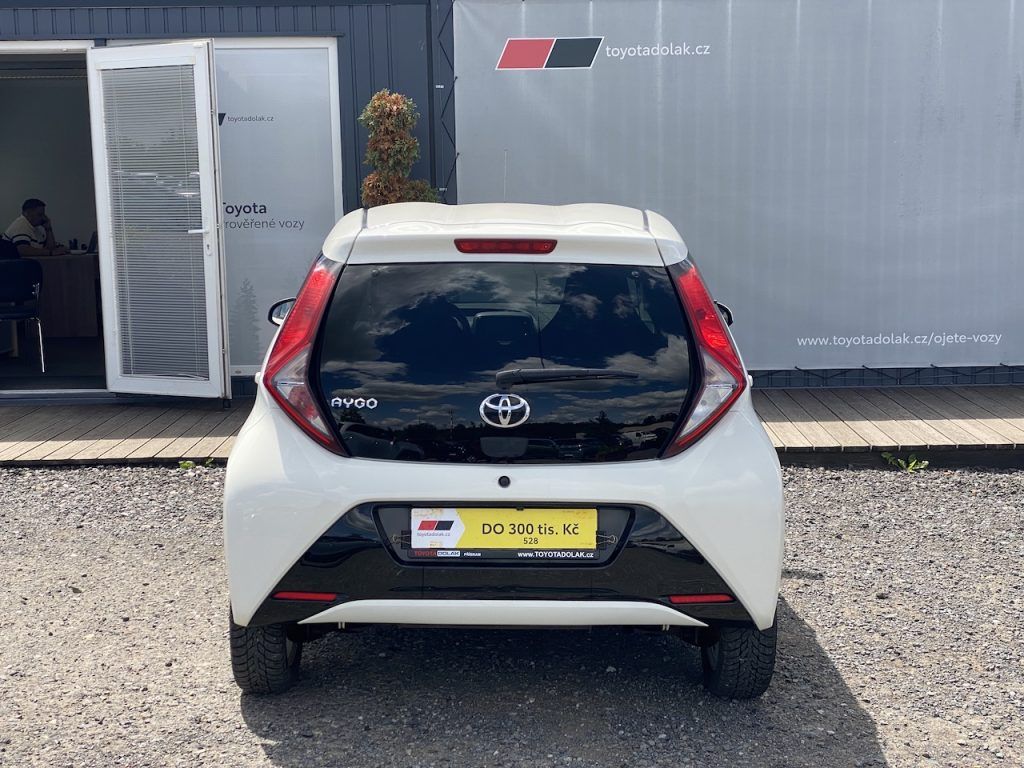 Toyota Aygo, 1.0i, ČR, X-play Style, záruka - fotka 6