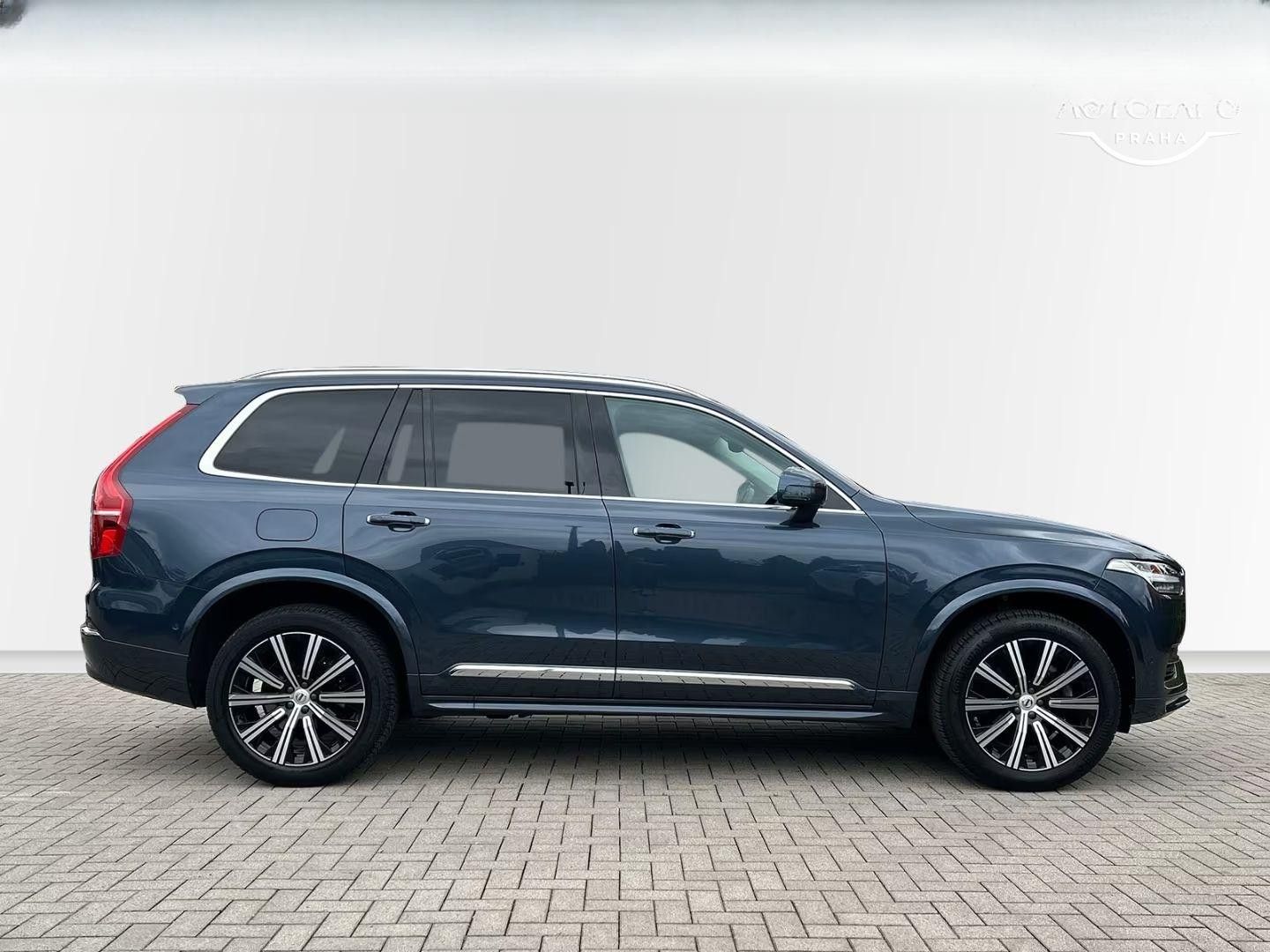 Volvo XC90, B5 Diesel AWD Plus*7míst - fotka 3
