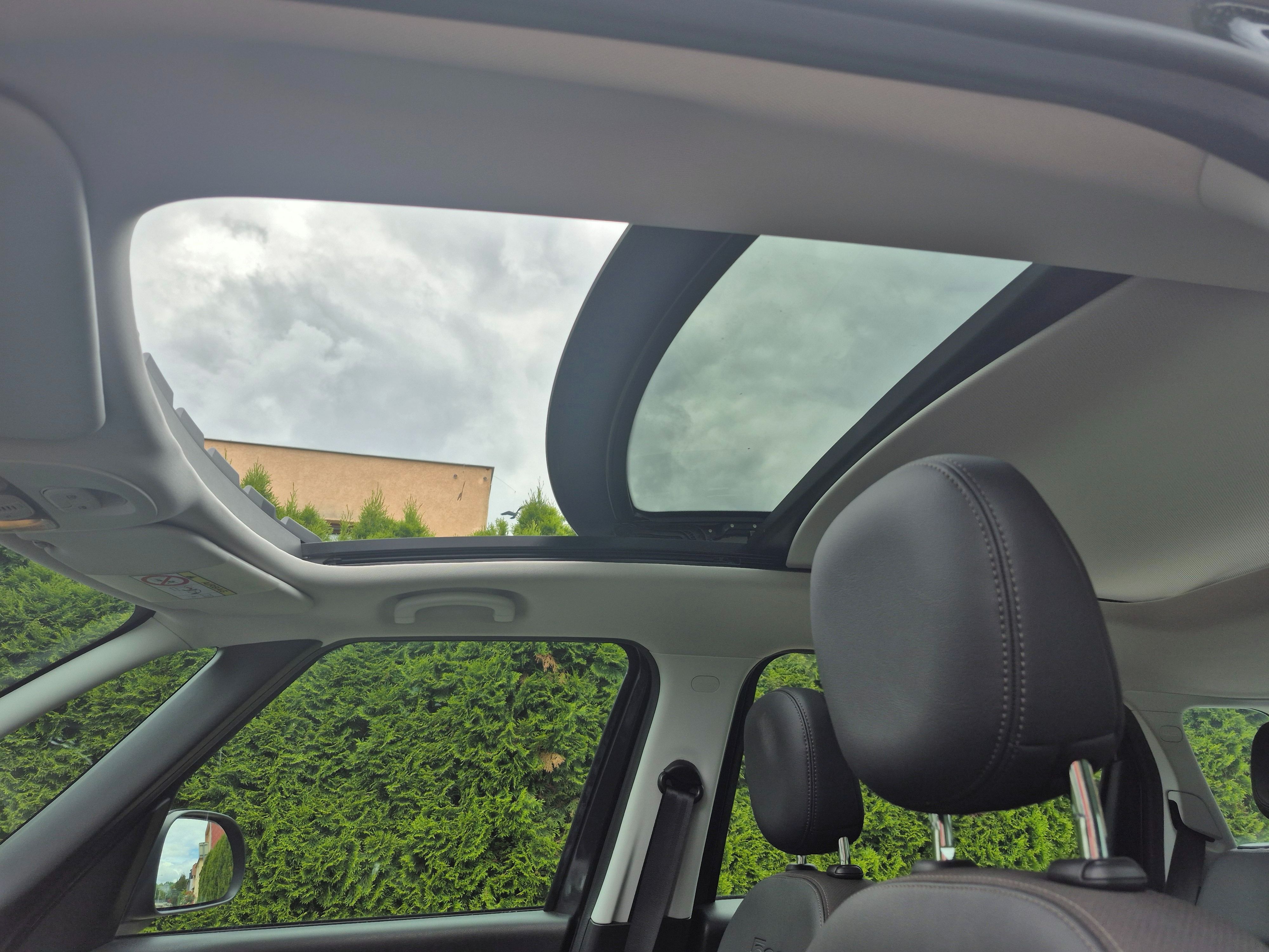 Fiat 500L, 1.4/88 kW, 52000km, servisován - fotka 2