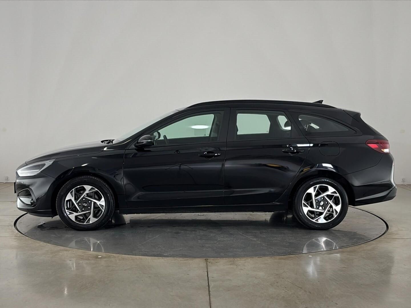 Hyundai i30, 1.5 T-GDI / 103 kW Smart DCT - fotka 3