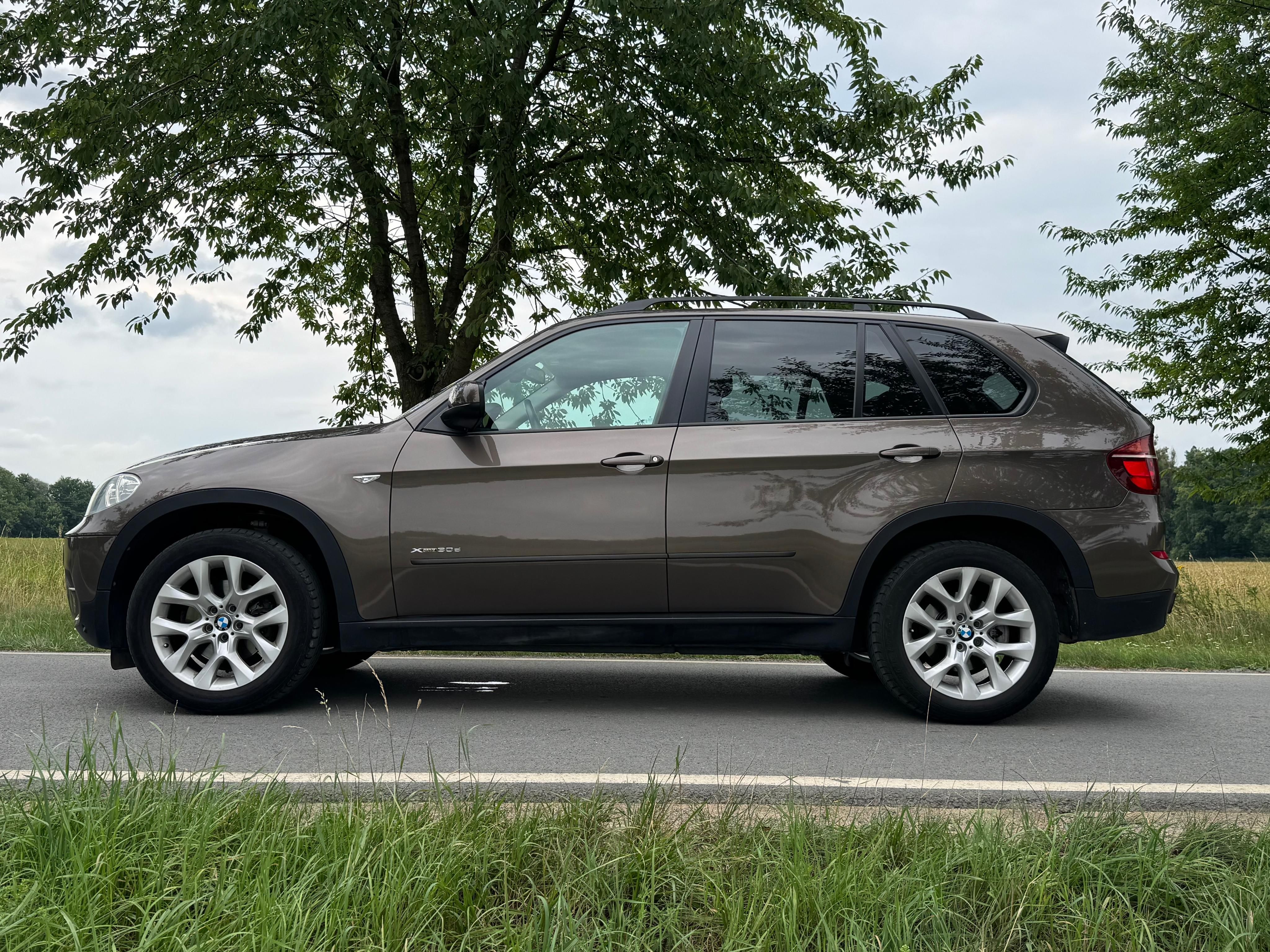 BMW X5, xDrive30d - 1 majitel - fotka 2