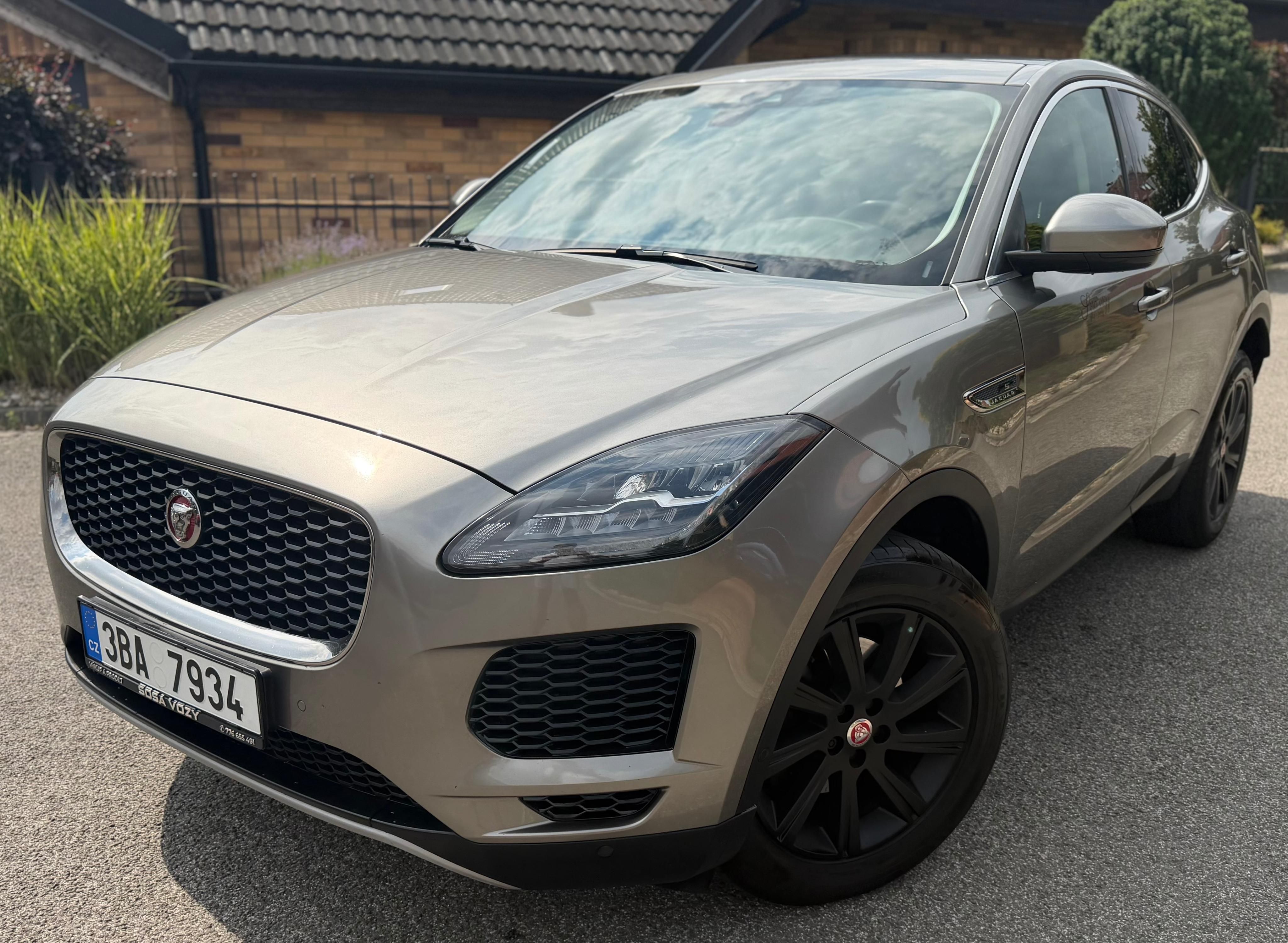 Jaguar E-Pace - fotka 6