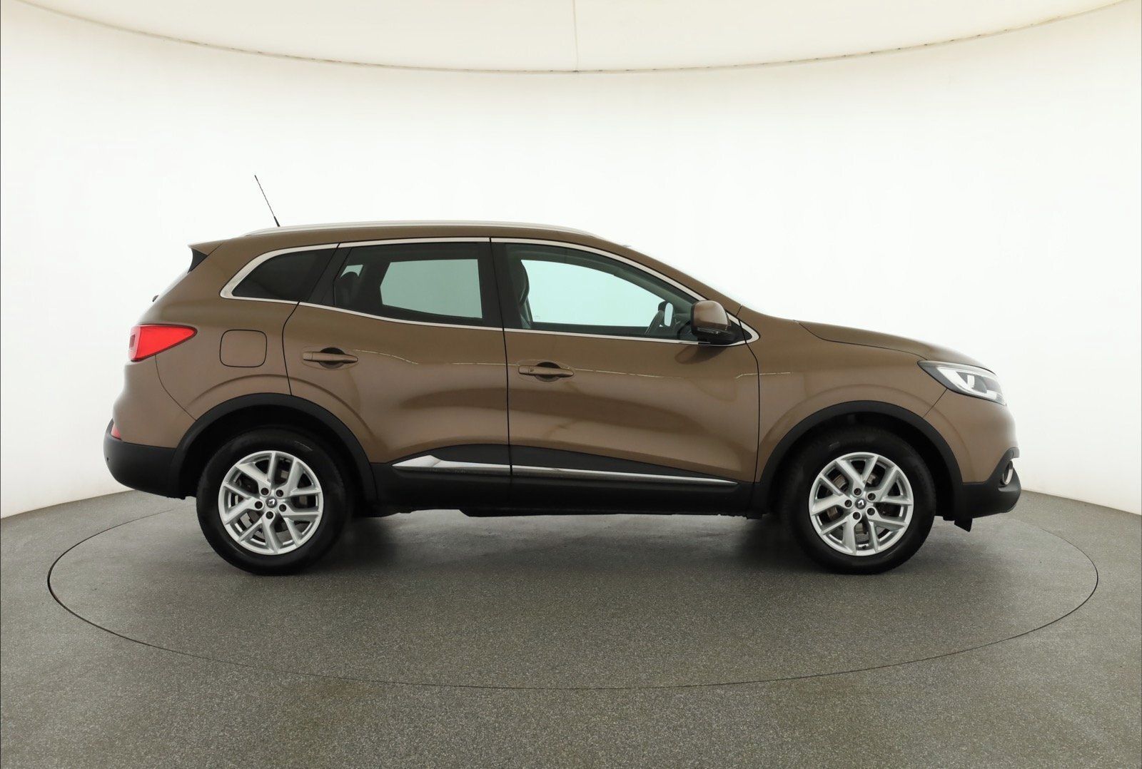Renault Kadjar, 1.6 dCi, 4X4, Serv.kniha - fotka 6