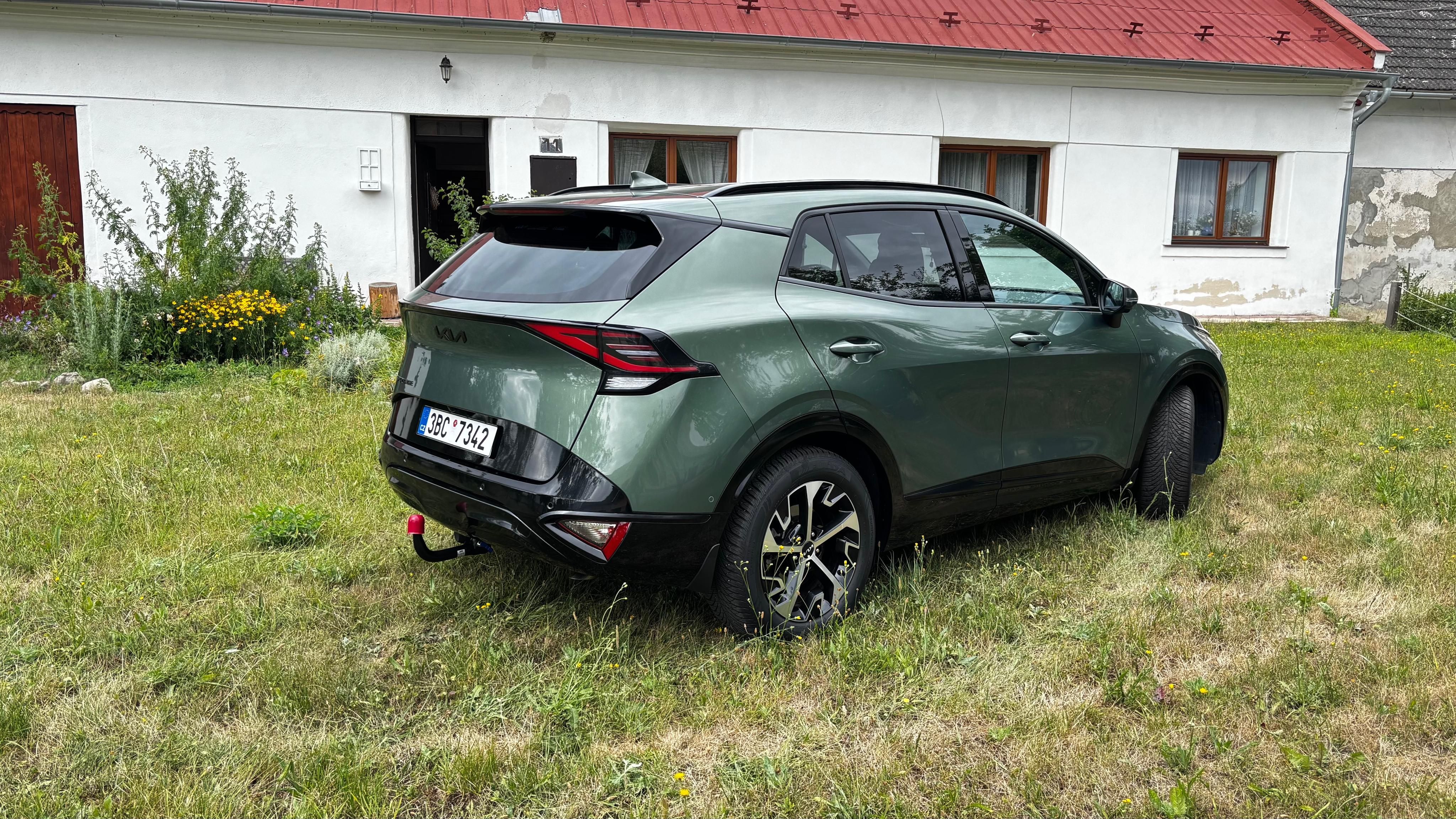 Kia Sportage, 1.6i HEV Top výbava - fotka 4