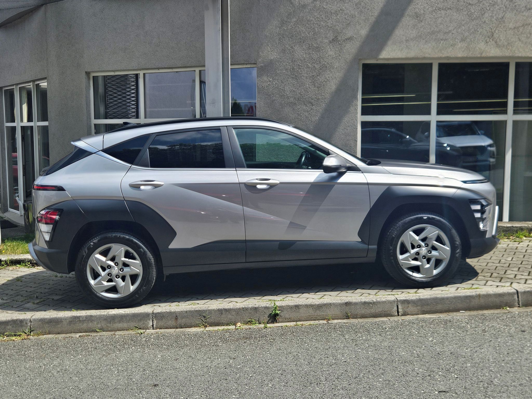 Hyundai Kona, 1.0 T-GDi 88kW, Smart, DCT - fotka 6