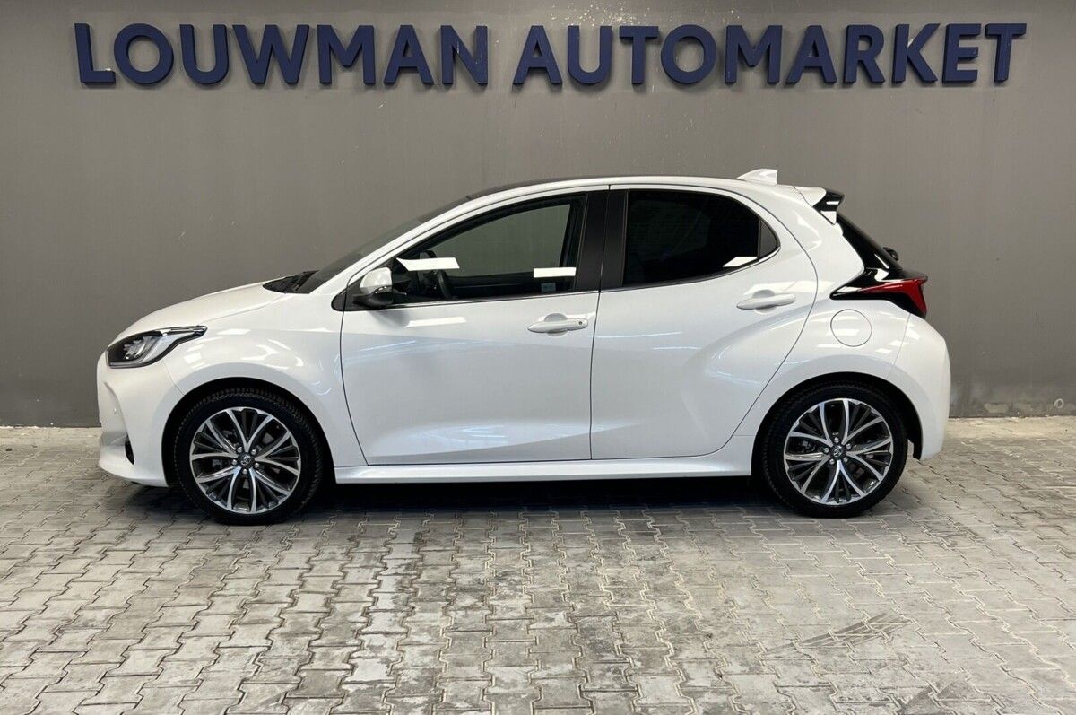 Toyota Yaris, 1.5 Hybrid AT EXECUTIVE SMART - fotka 3