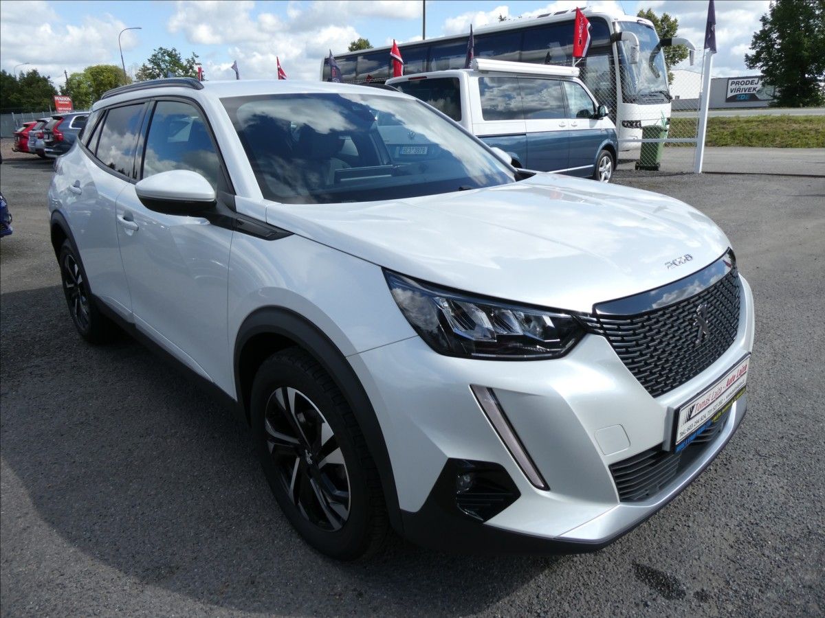 Peugeot 2008, 1,2 PureTech 96kW AT8, ALLURE