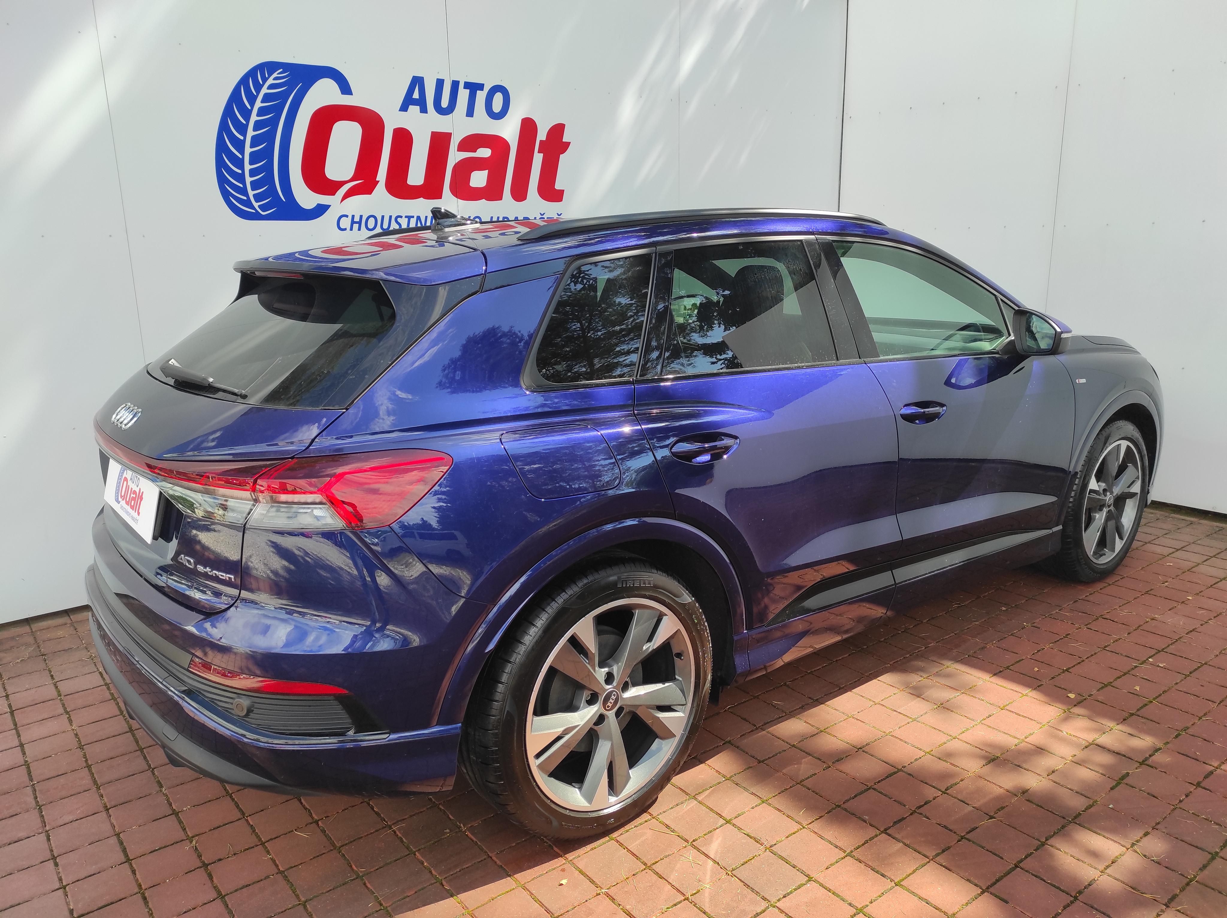 Audi Q4 e-tron, MATRIX, TČ, ZÁVĚS SOH 94,8 % - fotka 3