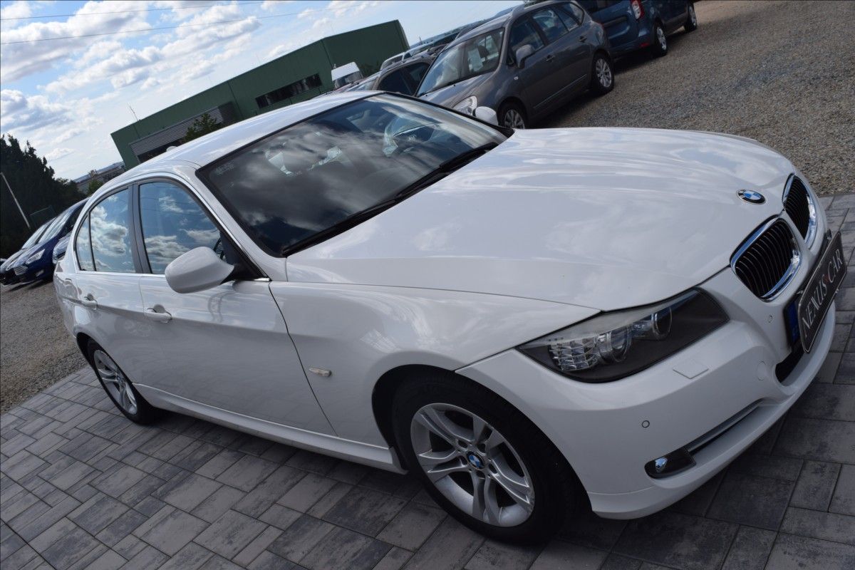 BMW Řada 3, 2,0 i 105KW PO SERVISE TOP! - fotka 4
