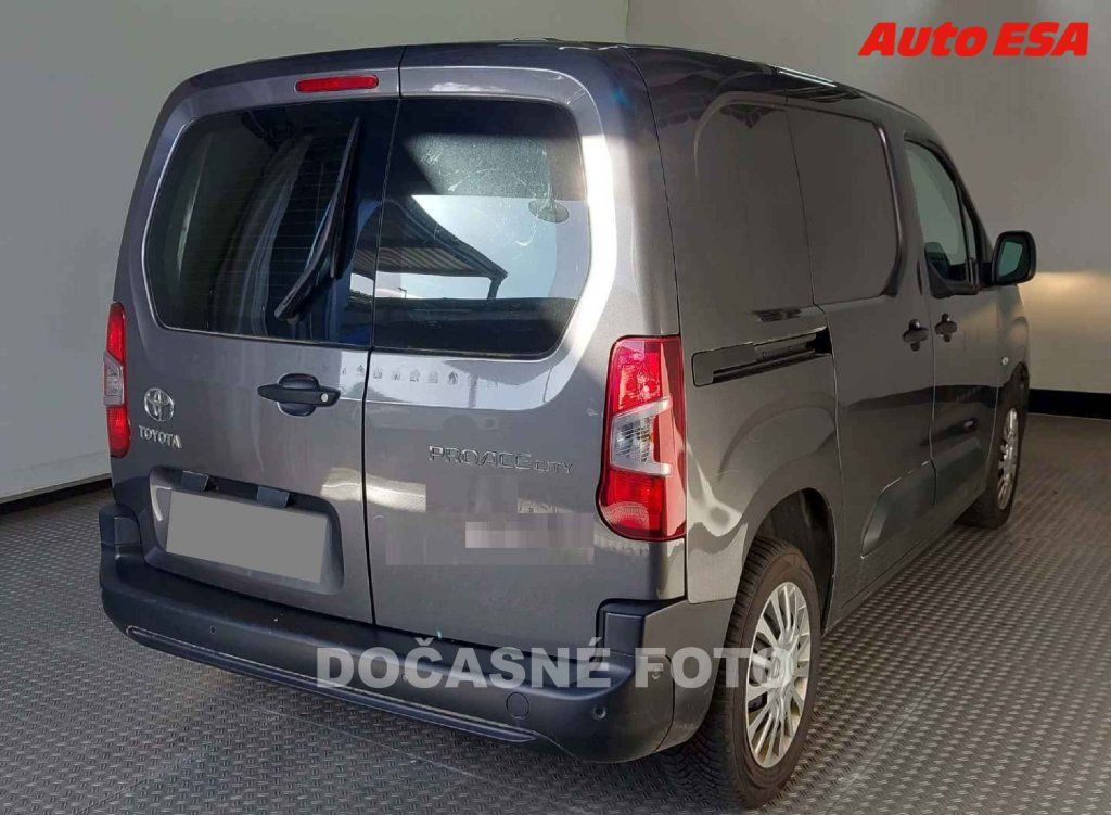 Toyota Proace City, 1.5D-4D,Meister,AC - fotka 3