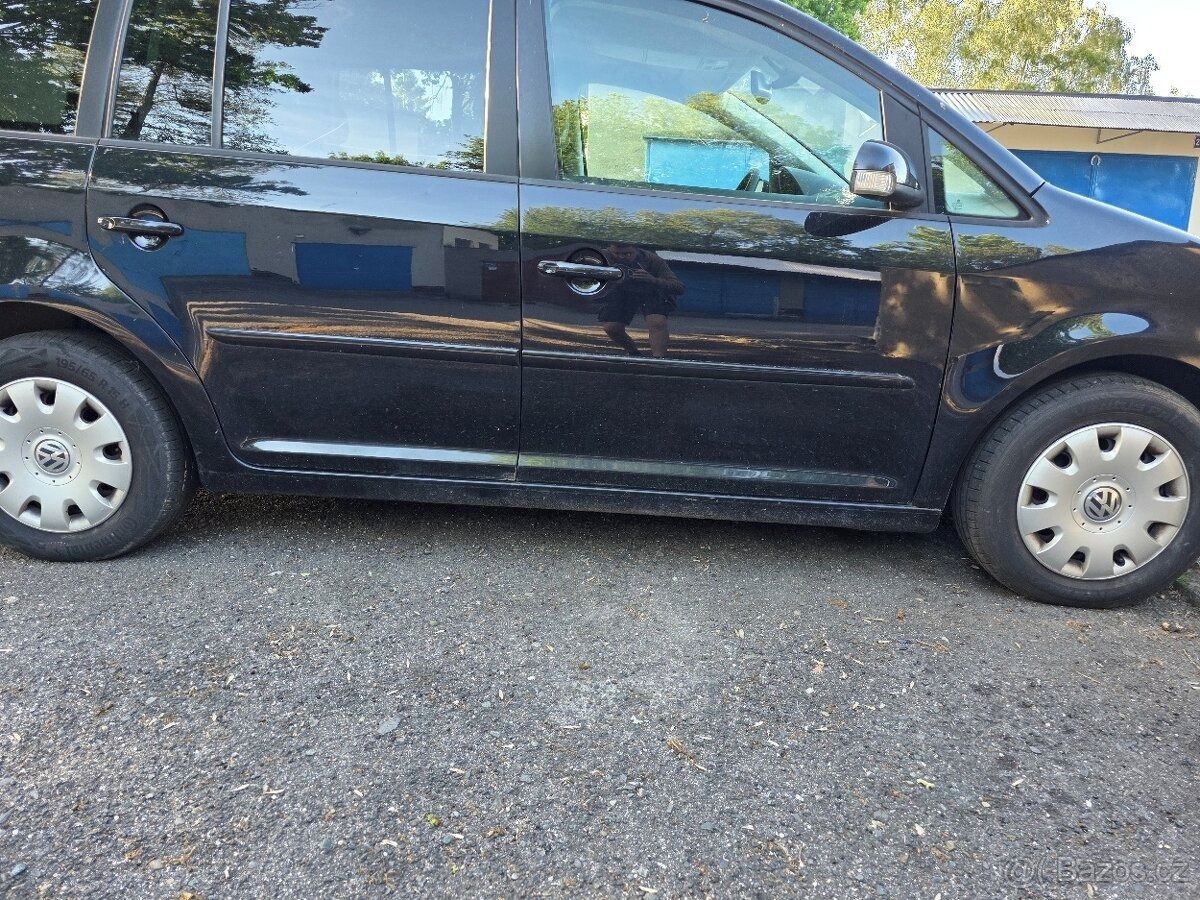 Volkswagen Touran - fotka 6