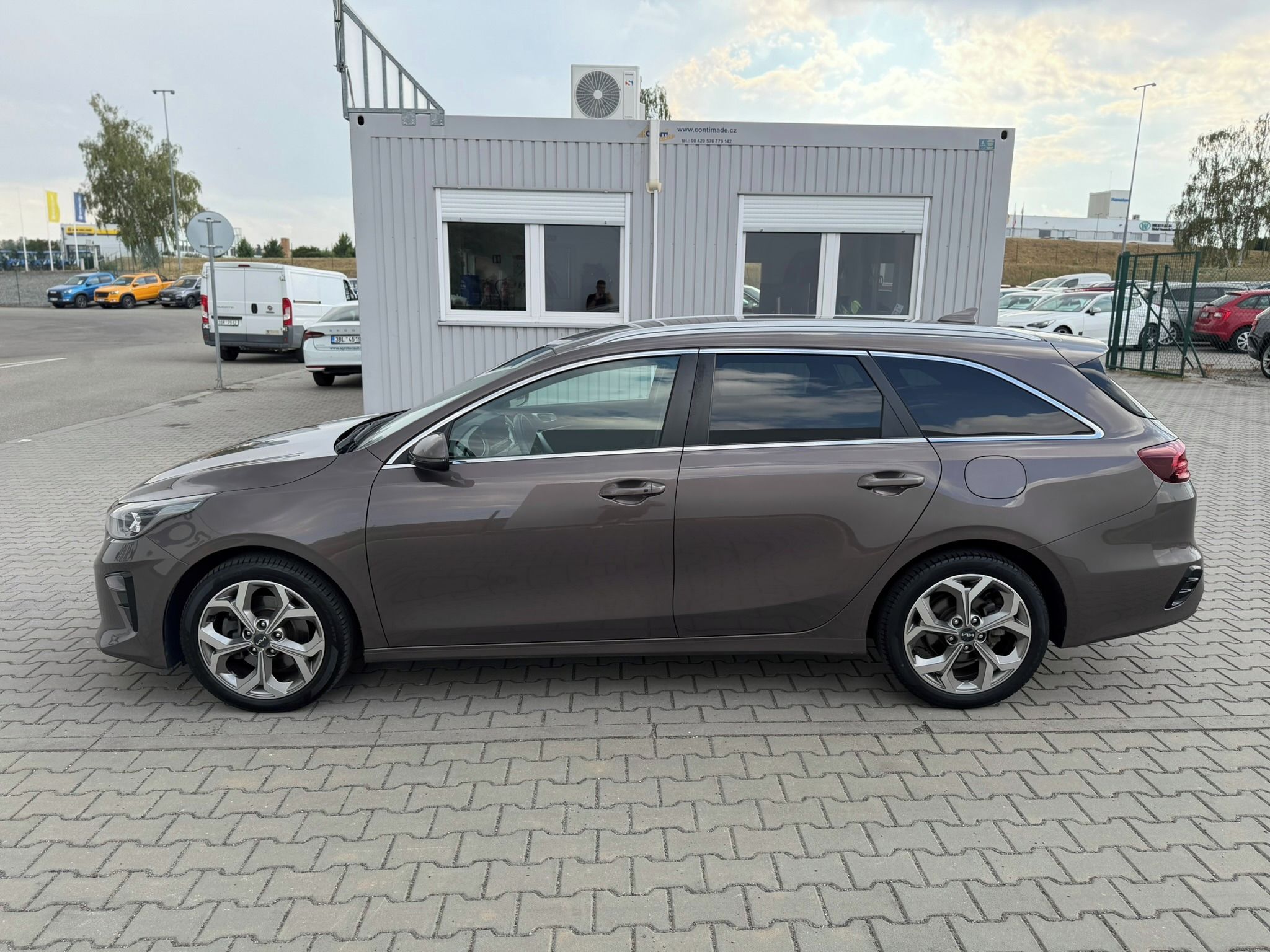 Kia Cee´d, 1.5 T-GDI 118kW Exclusive SW - fotka 4