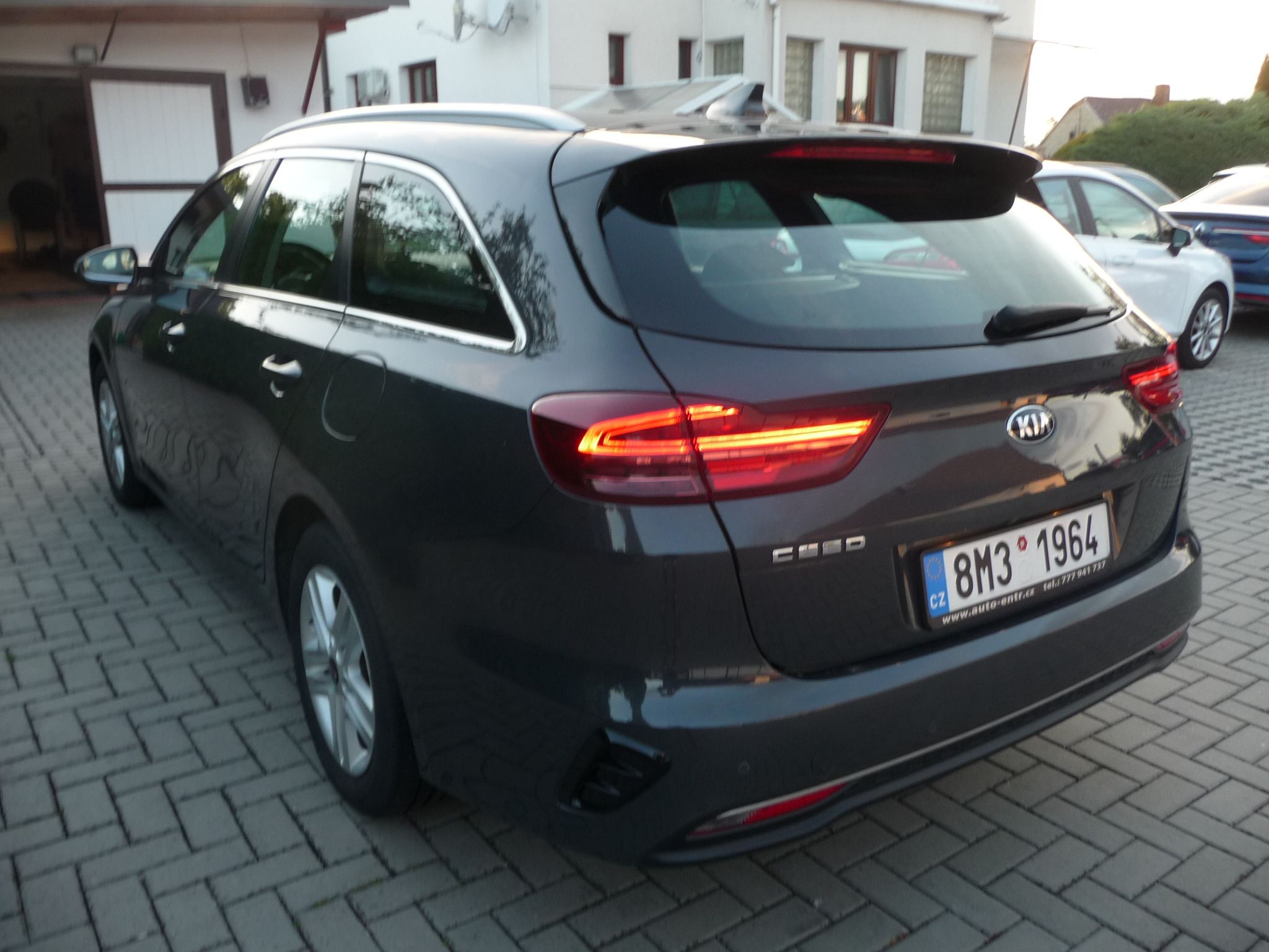 Kia Cee´d, 1.0 T-GDi 88kw DynamicLine - fotka 6