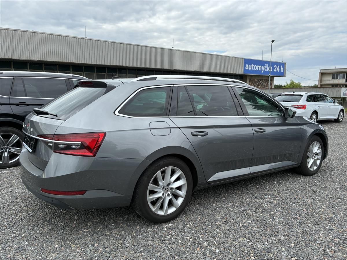 Škoda Superb, 2,0 STYLE,PANORAMA,TAŽNÉ,LED - fotka 6