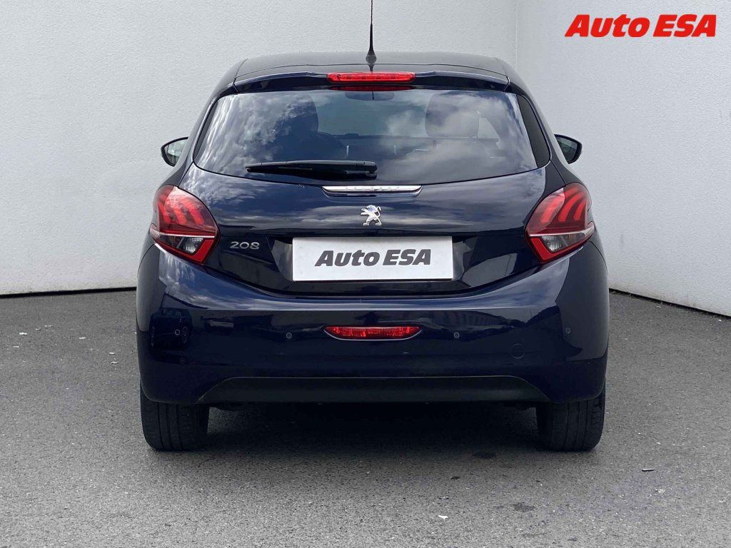 Peugeot 208, 1.2 - fotka 5