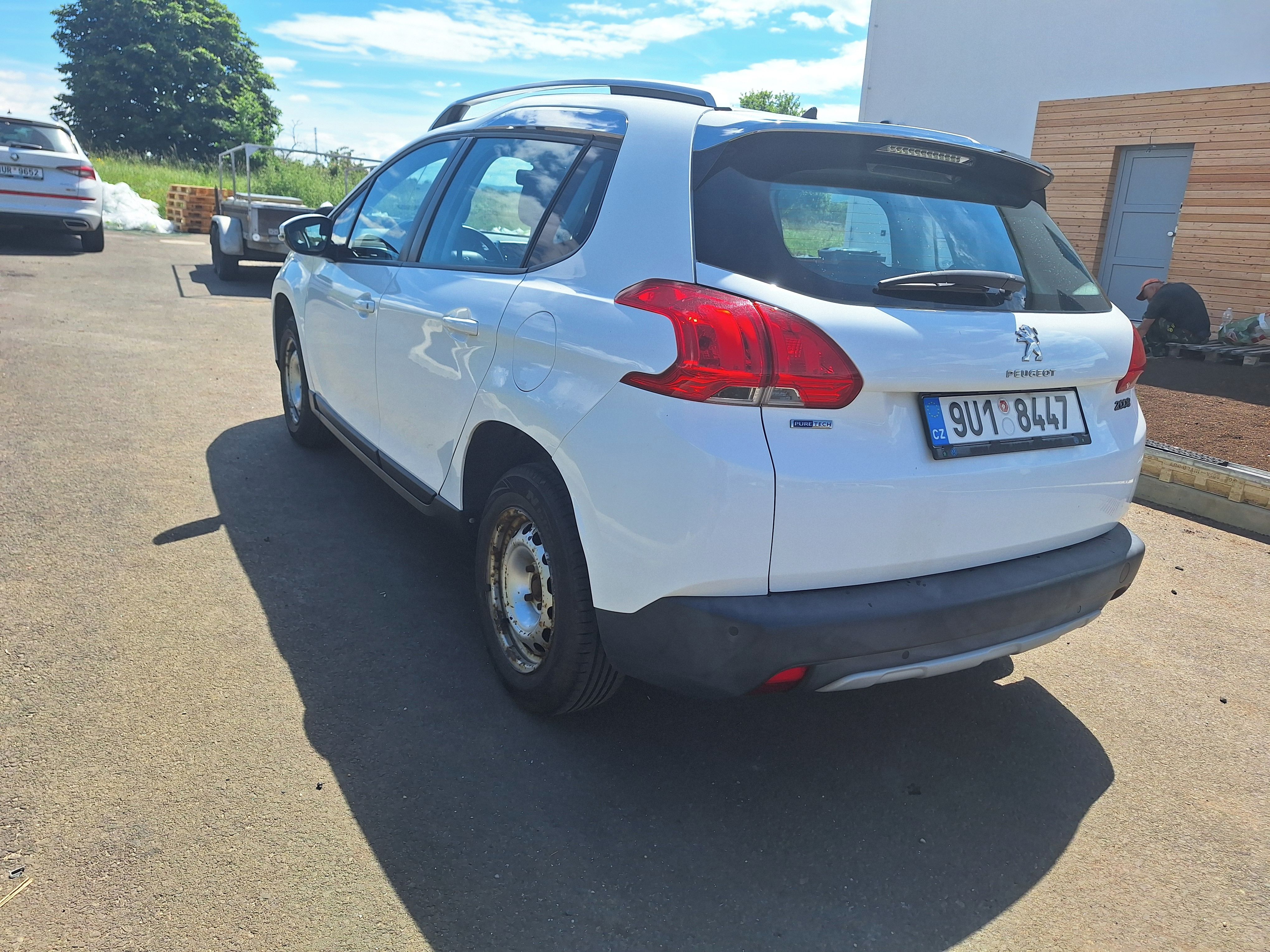 Peugeot 2008, Peugeot 2008 1,2 Puretech - fotka 6