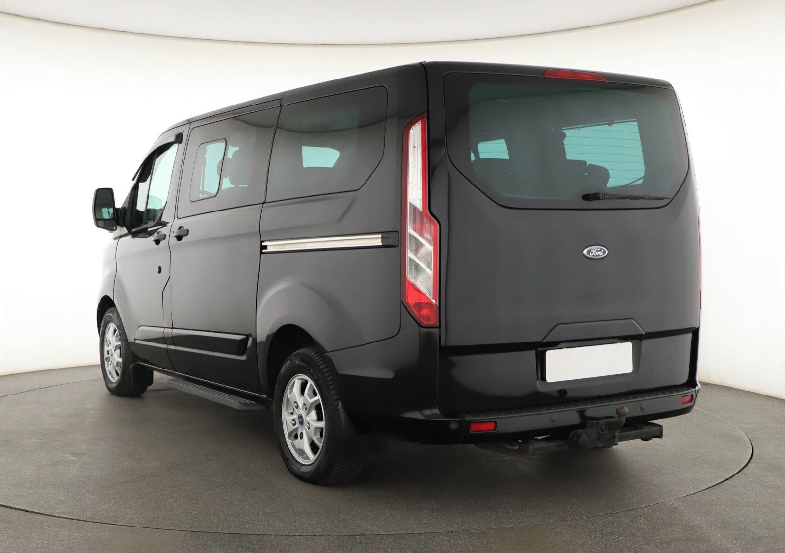 Ford Tourneo Custom, 2.2 TDCi, Titanium, Klima, ČR - fotka 4