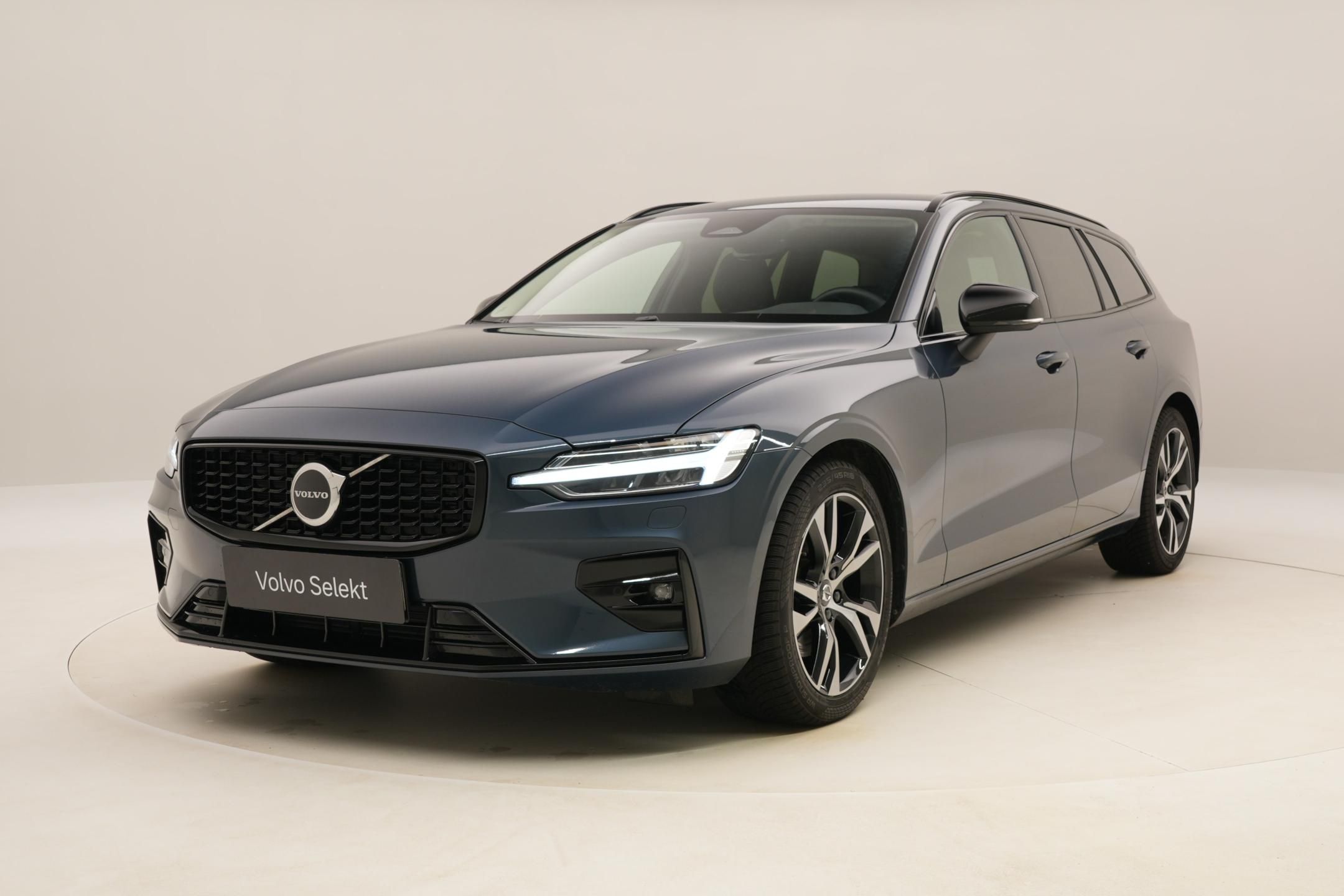 Volvo V60, B4 DARK PLUS AUT CZ