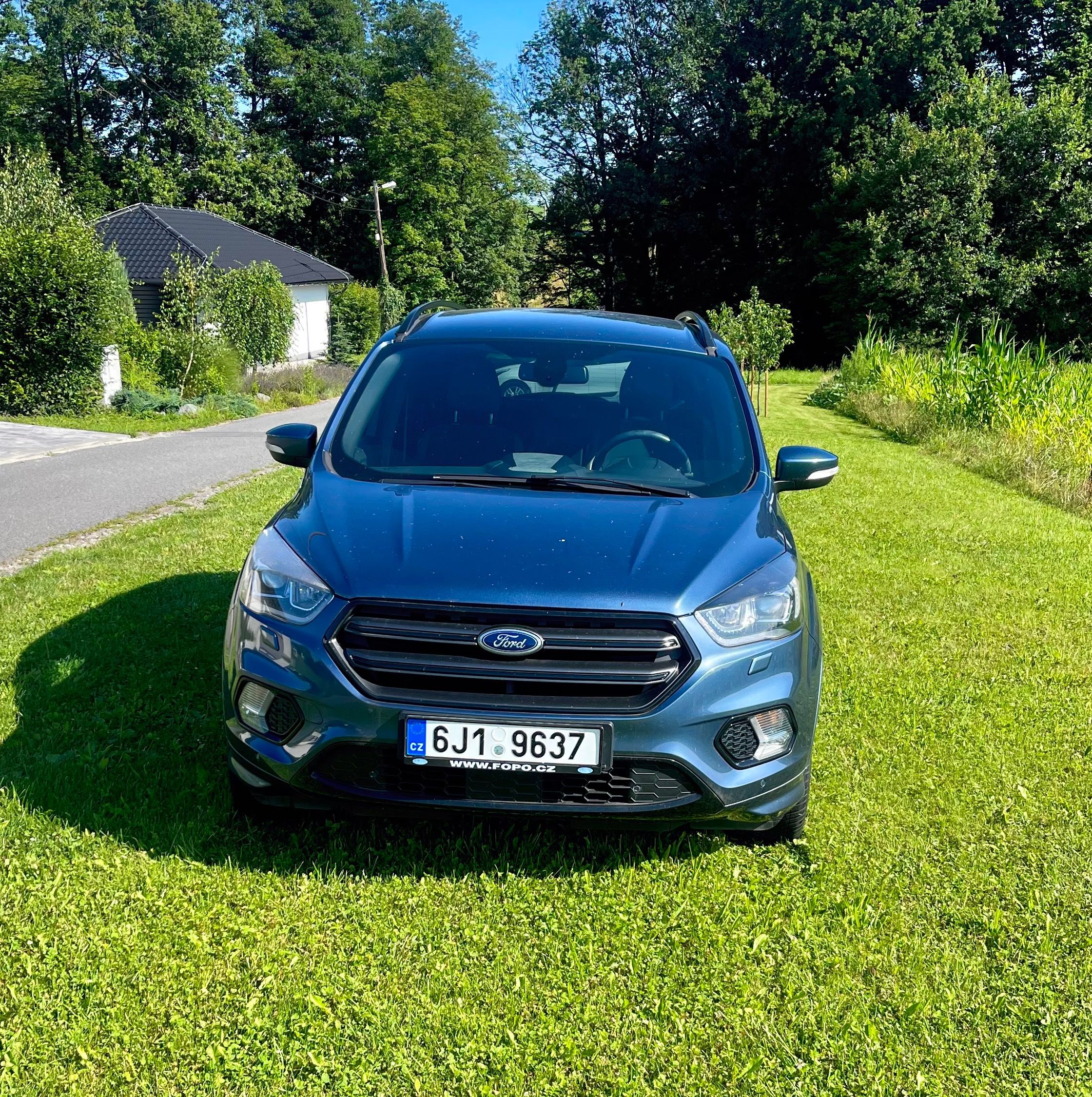 Ford Kuga, Prodám Ford Kuga 1.5 benzín 11 - fotka 4