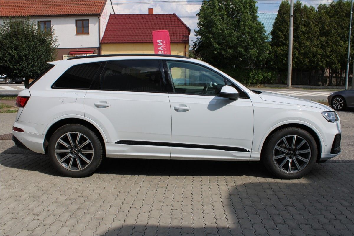 Audi Q7, 3,0 TDI quattro  S line - fotka 3