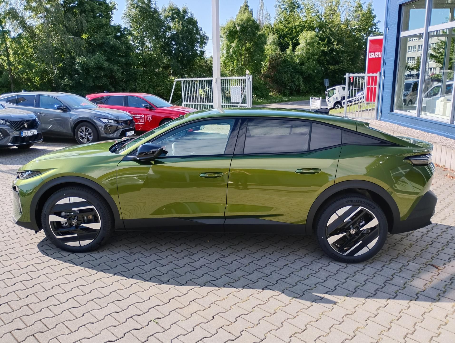 Peugeot 408, ALLURE Hybrid 145 e-DCS6 - fotka 4