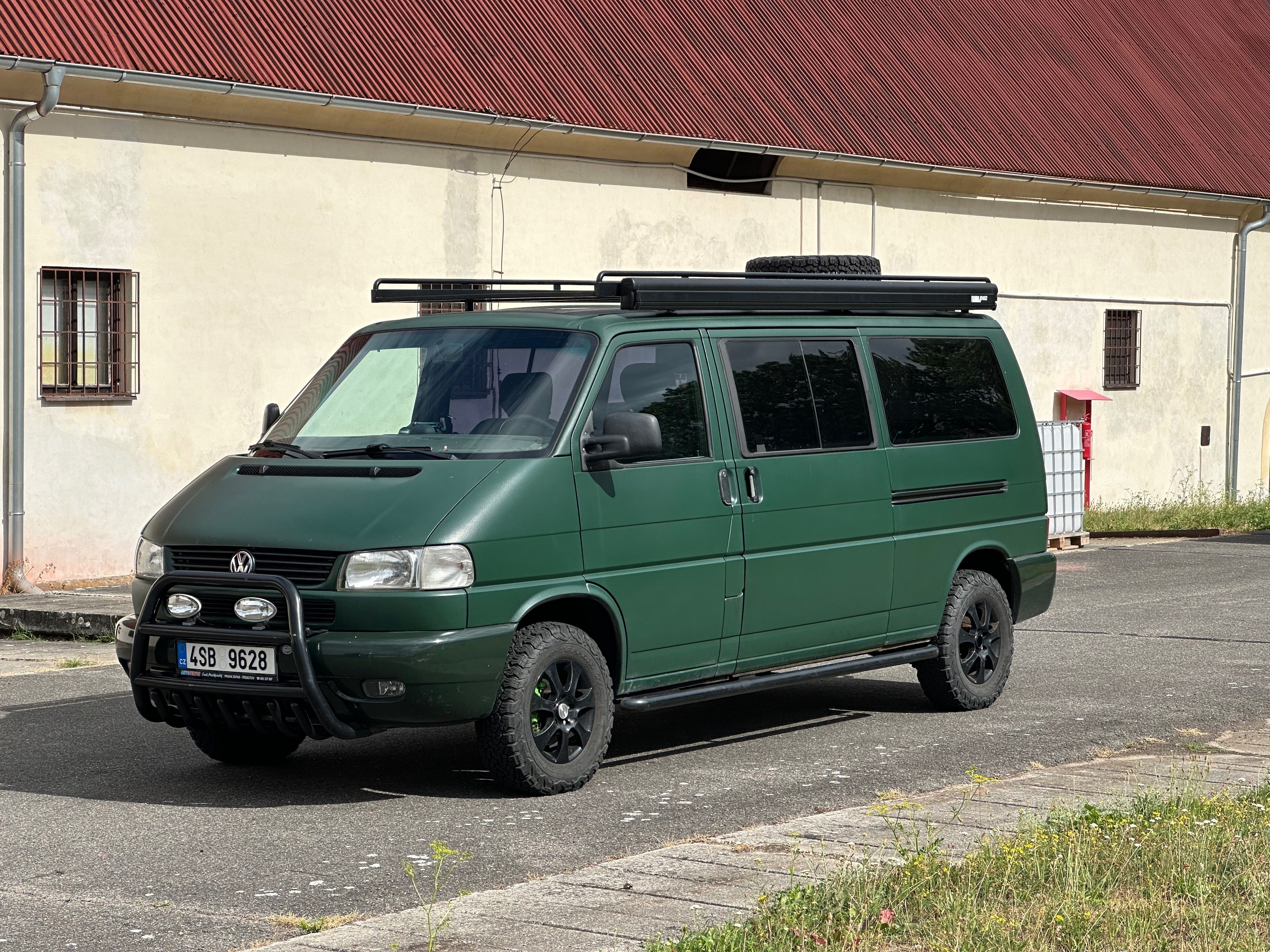 Volkswagen Caravelle, Long 2,5 benzin, 4x4, EXKLUZIV - fotka 2