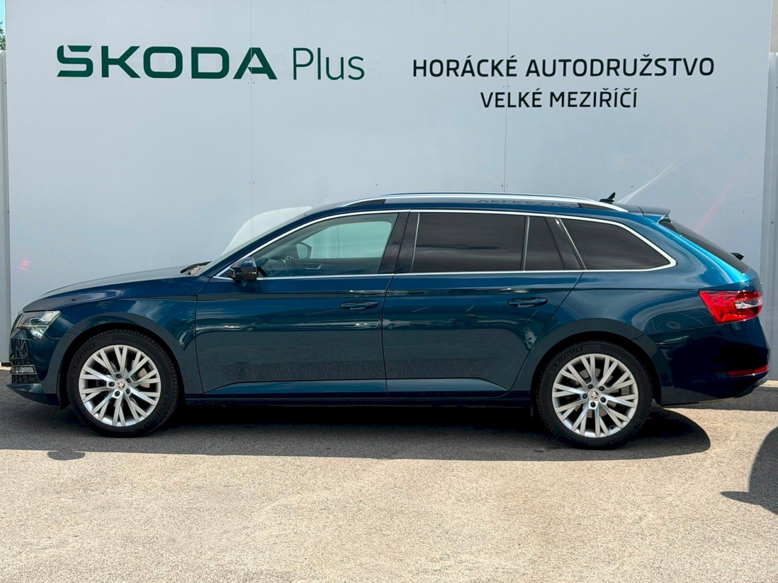 Škoda Superb, combi Style 2,0 TDI 110 kW 7° - fotka 3