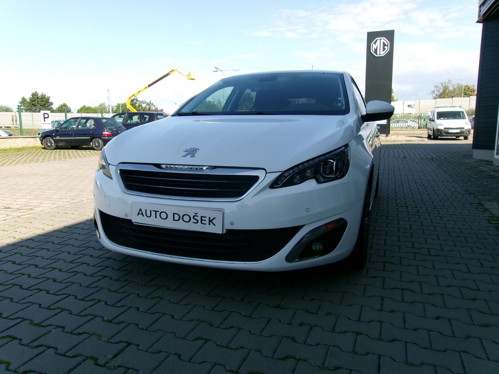 Peugeot 308, 1.2i automat - fotka 2