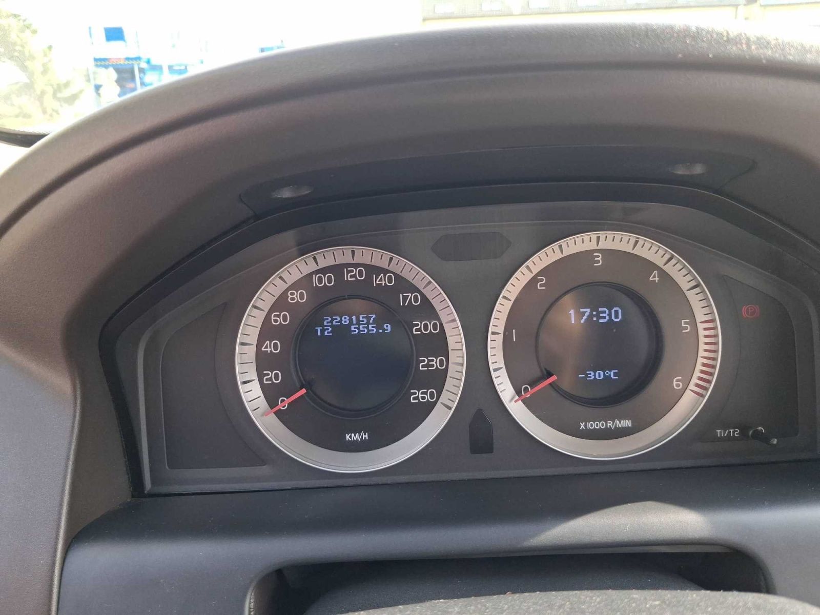 Volvo XC60, D5, 4X4, Serv.kniha - fotka 3