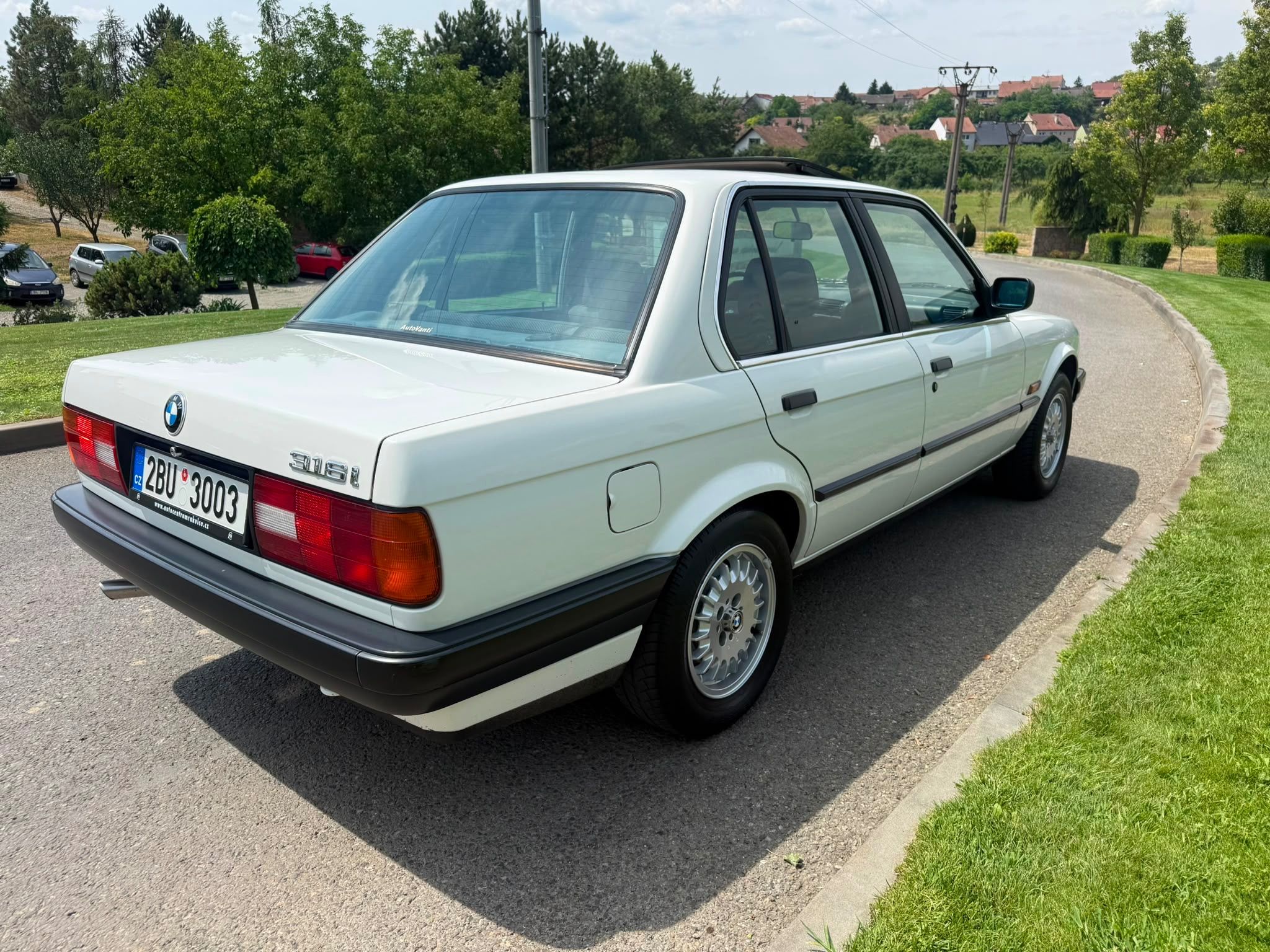 BMW Řada 3, 316i TOP STAV - fotka 5