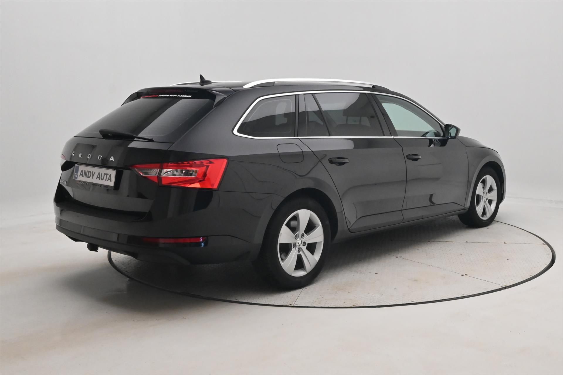 Škoda Superb, 2,0 TDI 110kW DSG Style Záruka - fotka 5