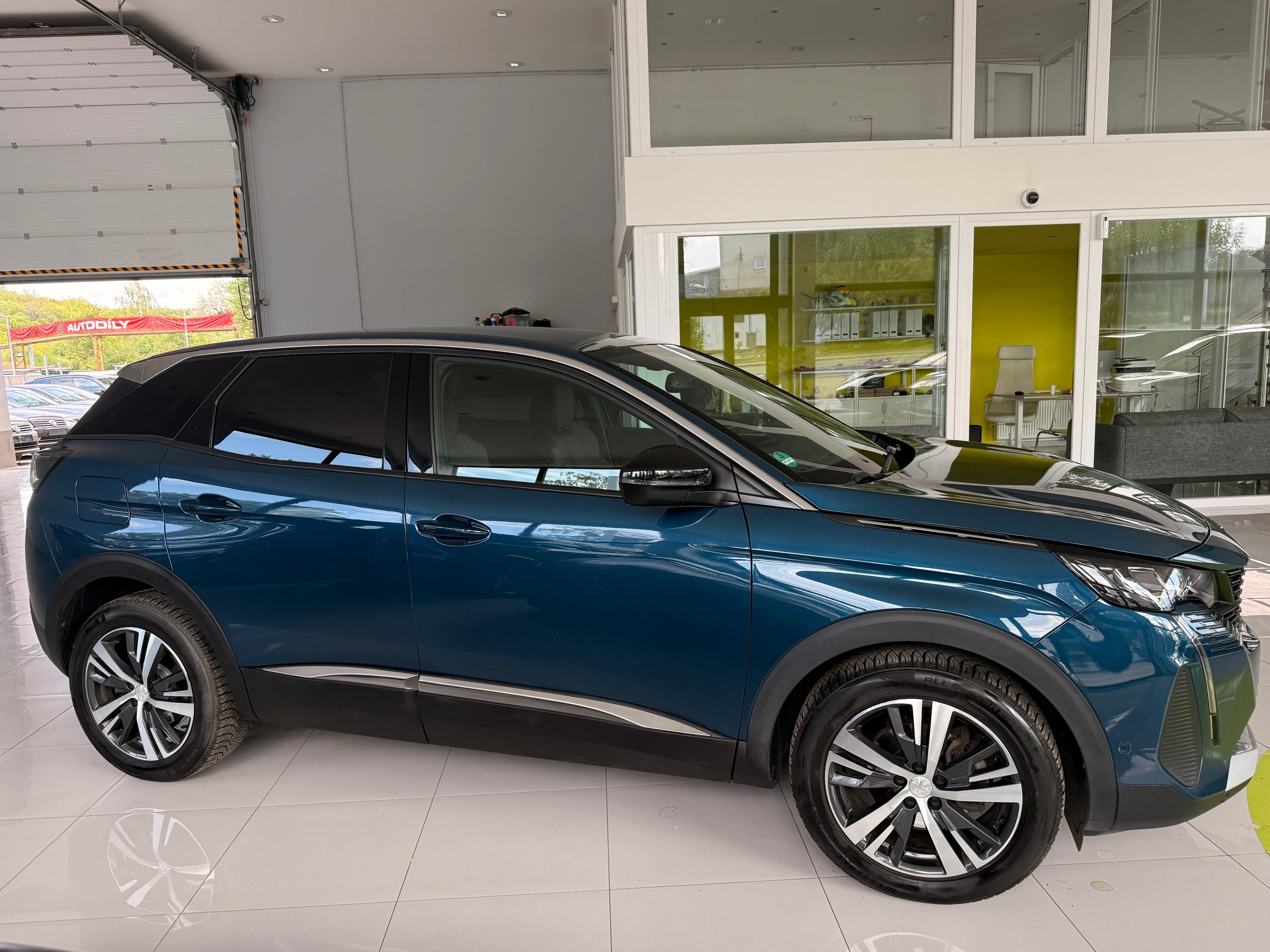 Peugeot 3008, 1.2 PureTech 96 kW, 2023, TOP - fotka 6