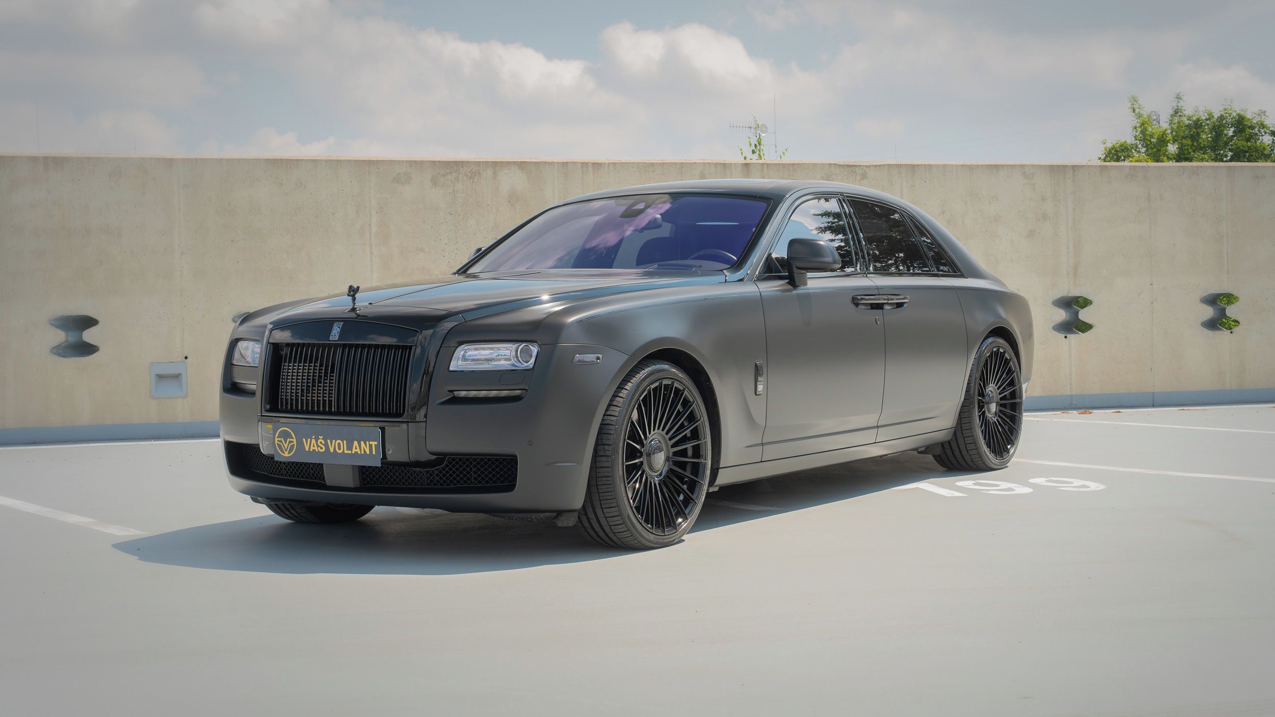Rolls-Royce Ghost, V-specification 442kW / 601 HP