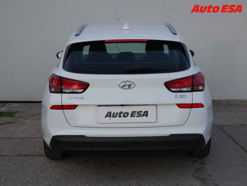 Hyundai i30, 1.6 CRDI,ČR - fotka 5