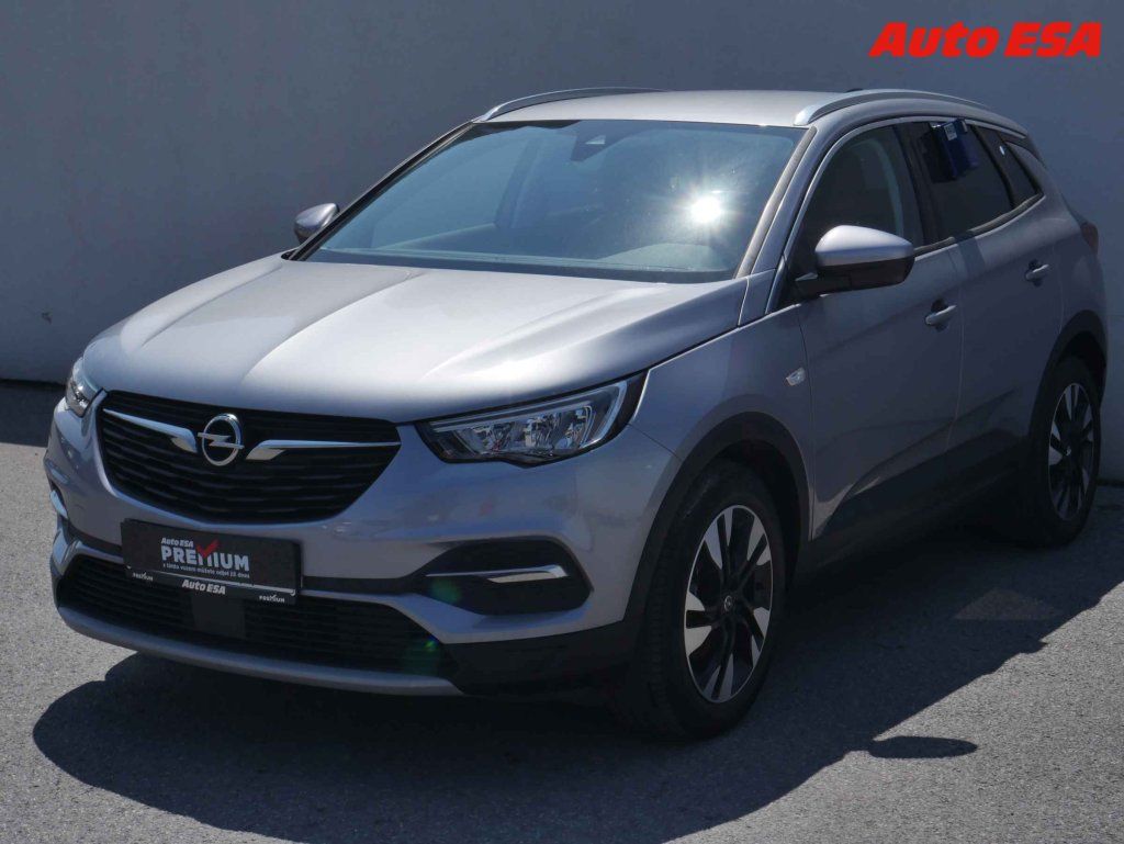 Opel Grandland X, 1.2 PT,Innovation,LED - fotka 3