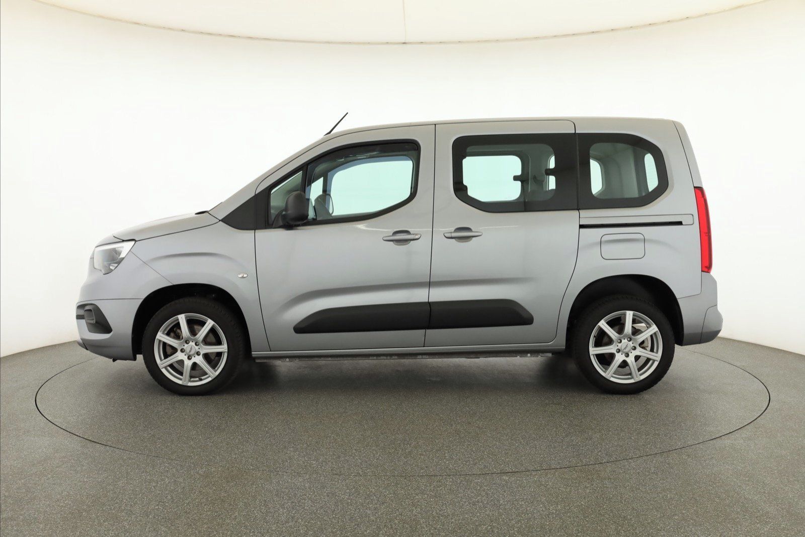 Opel Combo, 1.2 Turbo, Edition, 5Míst - fotka 3