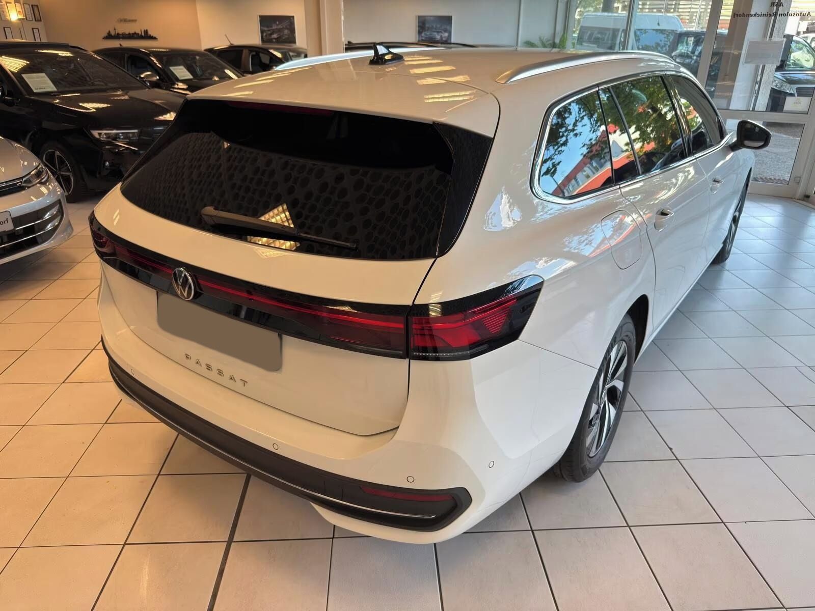 Volkswagen Passat Variant, 2.0 TDI  DSG*Kamera*Navi*Led* - fotka 2
