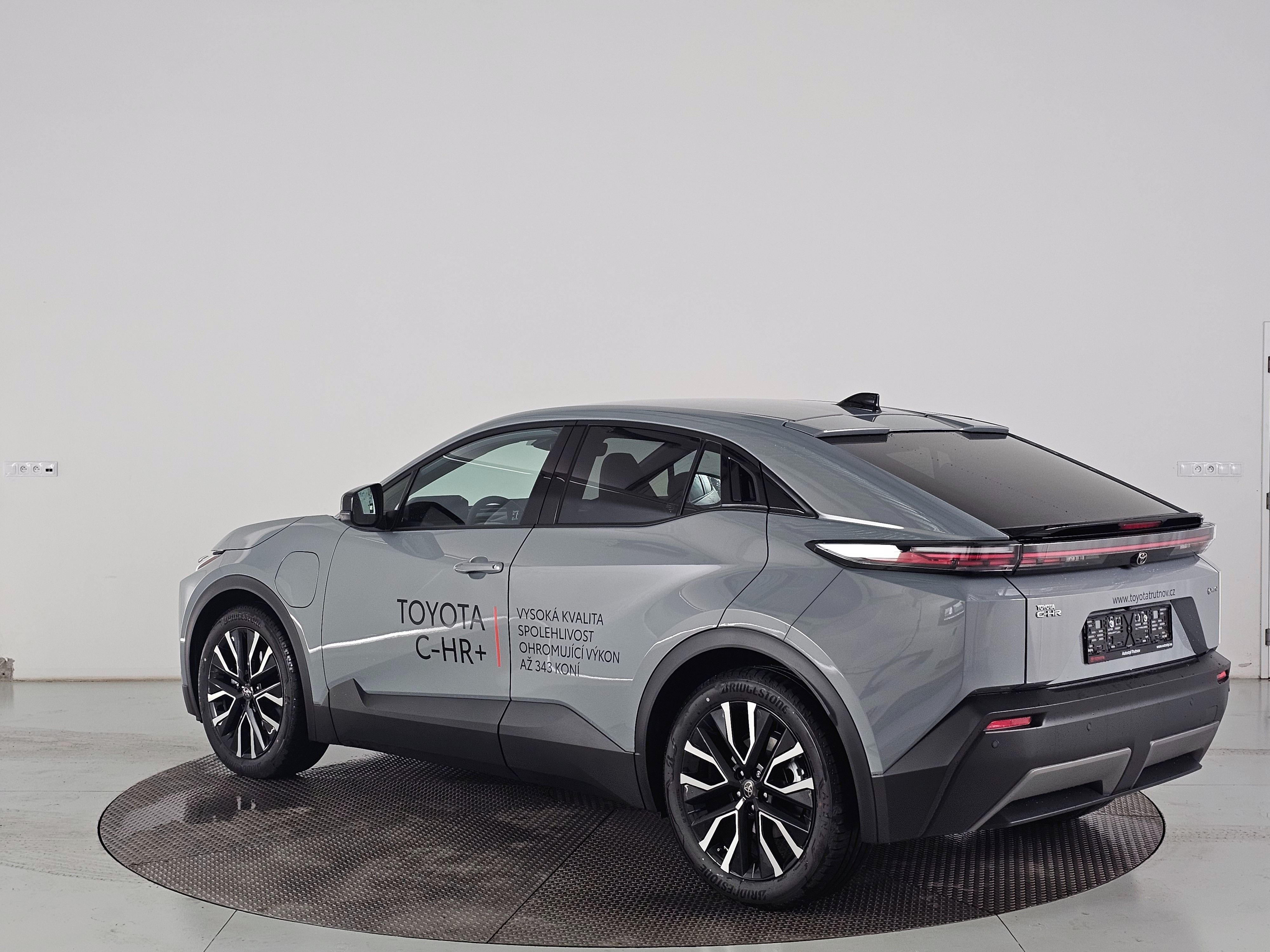 Toyota C-HR, + Style Dynamic 224k 77 kWh - fotka 6