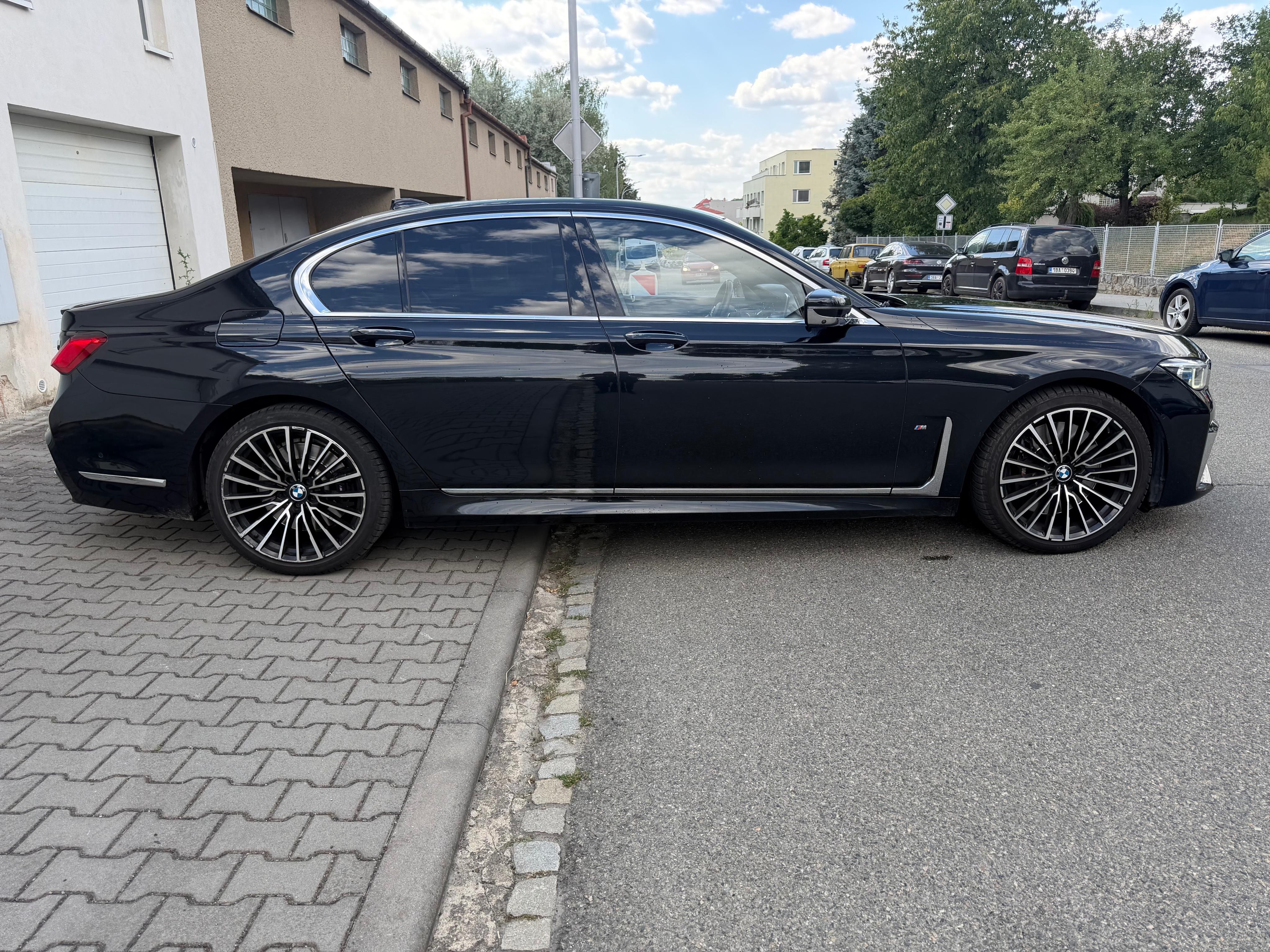 BMW Řada 7, 750XD Long, M paket,tazne - fotka 5