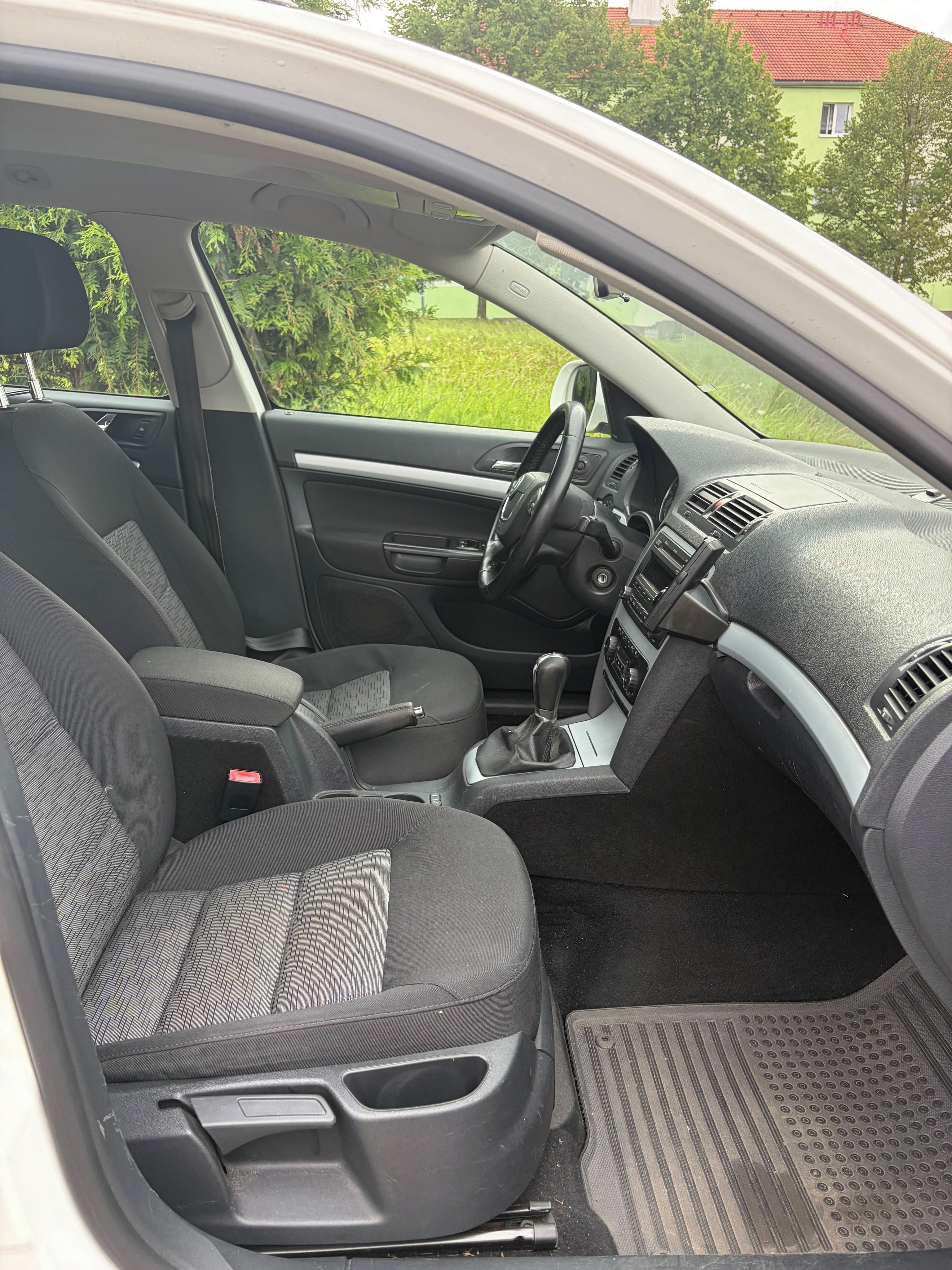 Škoda Octavia, 1.6 TDI - fotka 6