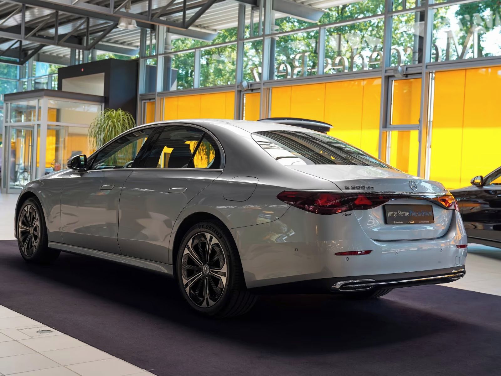 Mercedes-Benz Třídy E, E 300 de 4M AVANTGARDE DISTRON - fotka 4