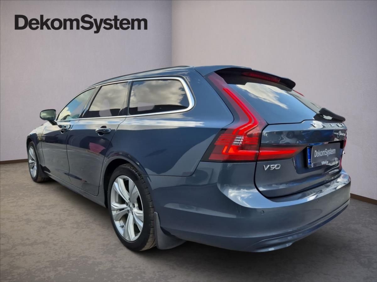 Volvo V90, 2,0 B4 FWD Momentum Advanced - fotka 4