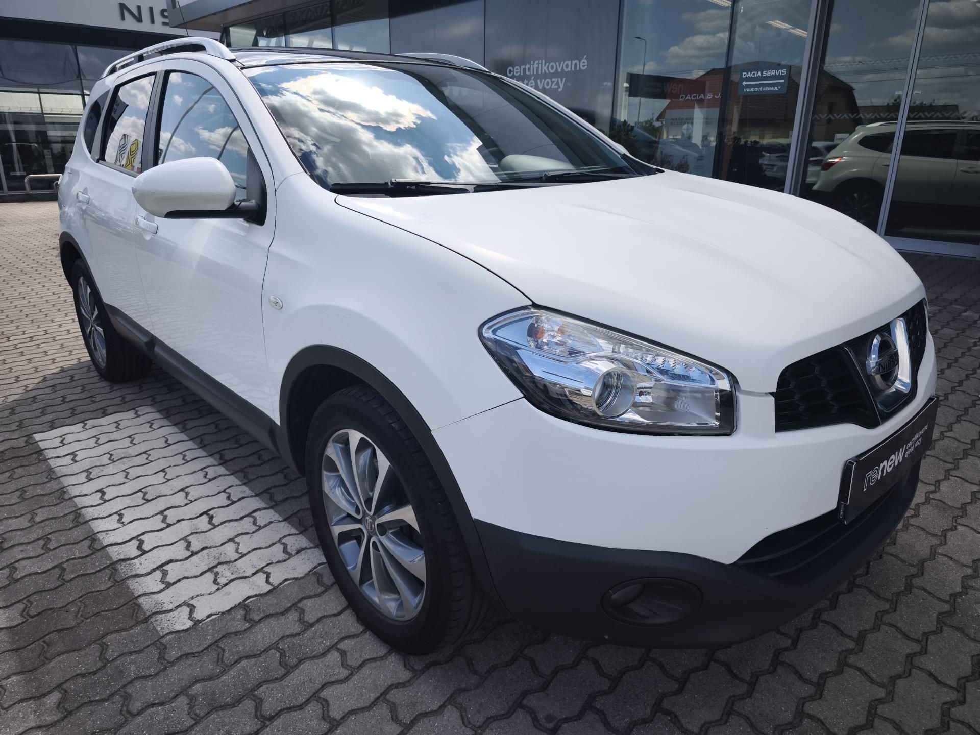 Nissan Qashqai, 2010 2.0 dCi 4x2 7 MÍST (+2) - fotka 2
